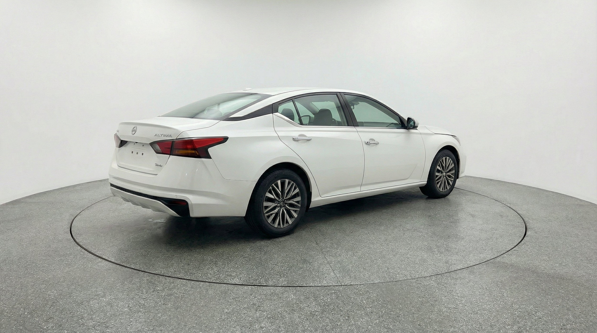 Thumbnail: 2025 Nissan Altima - 9