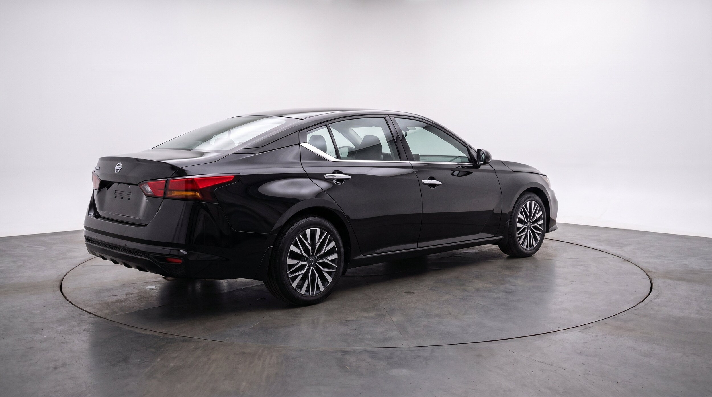 Thumbnail: 2025 Nissan Altima - 9