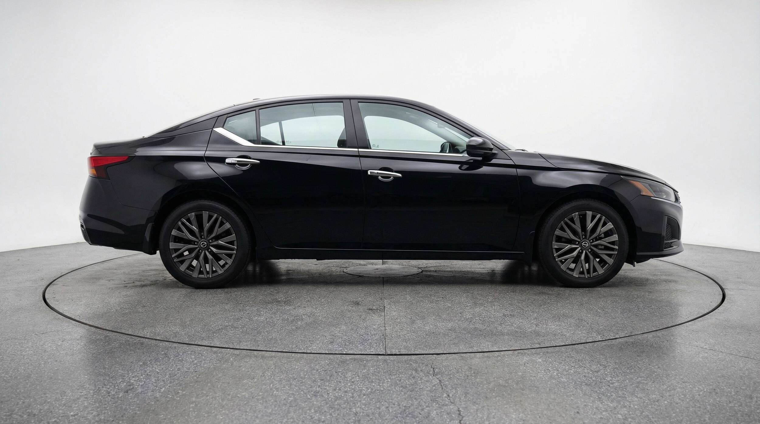 Thumbnail: 2025 Nissan Altima - 11