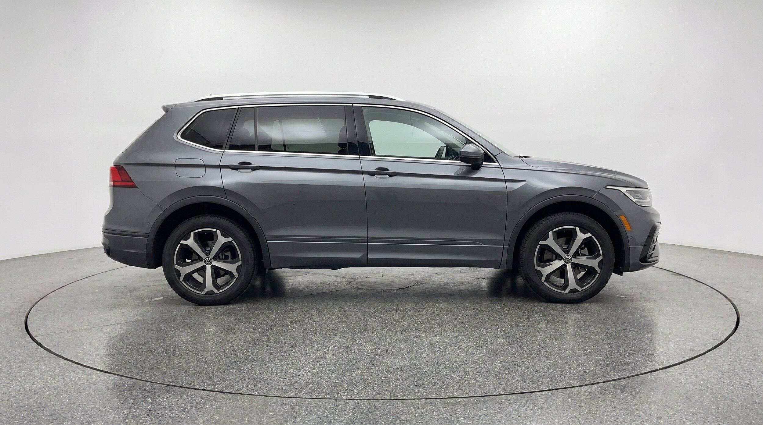 Thumbnail: 2026 Volkswagen Tiguan - 11
