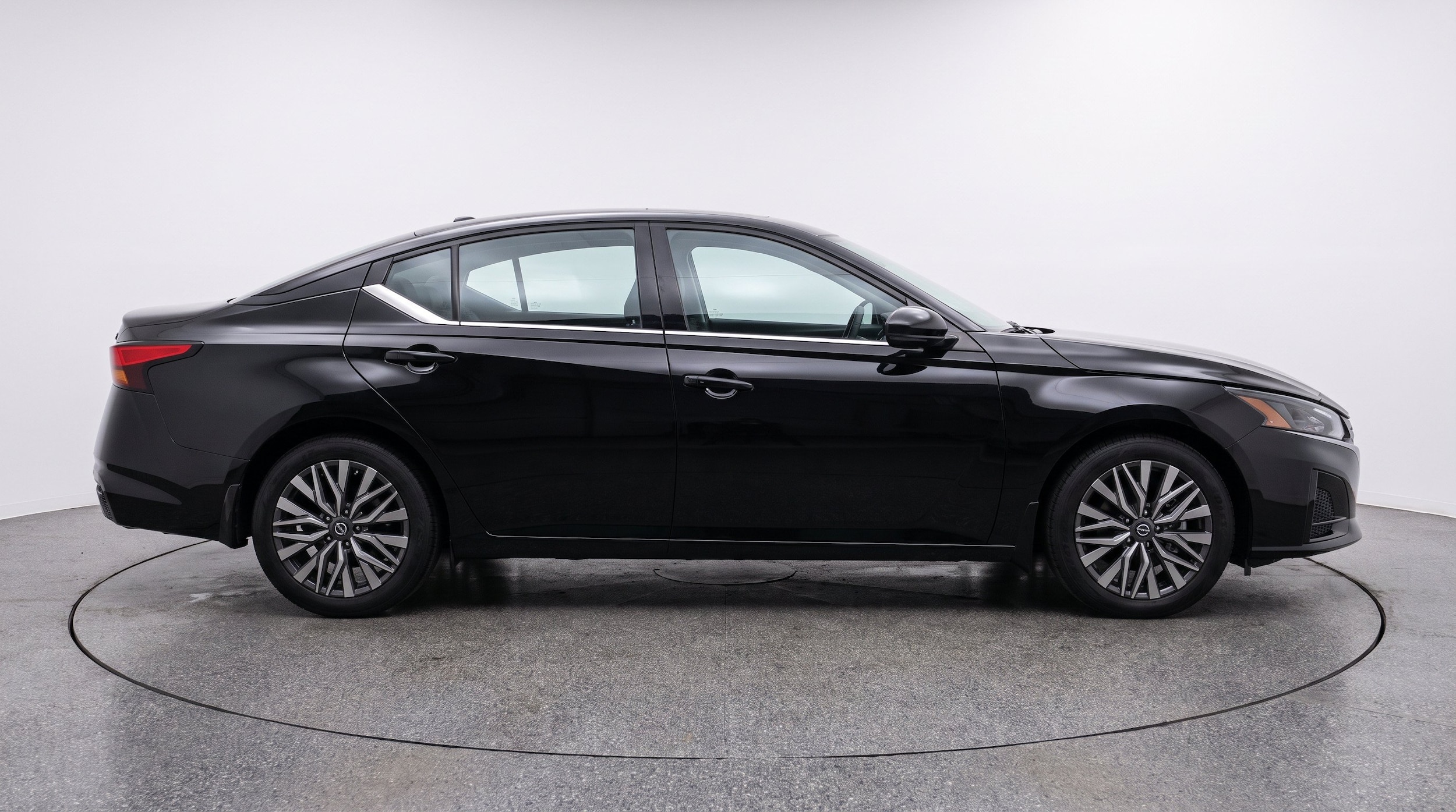 Thumbnail: 2025 Nissan Altima - 10