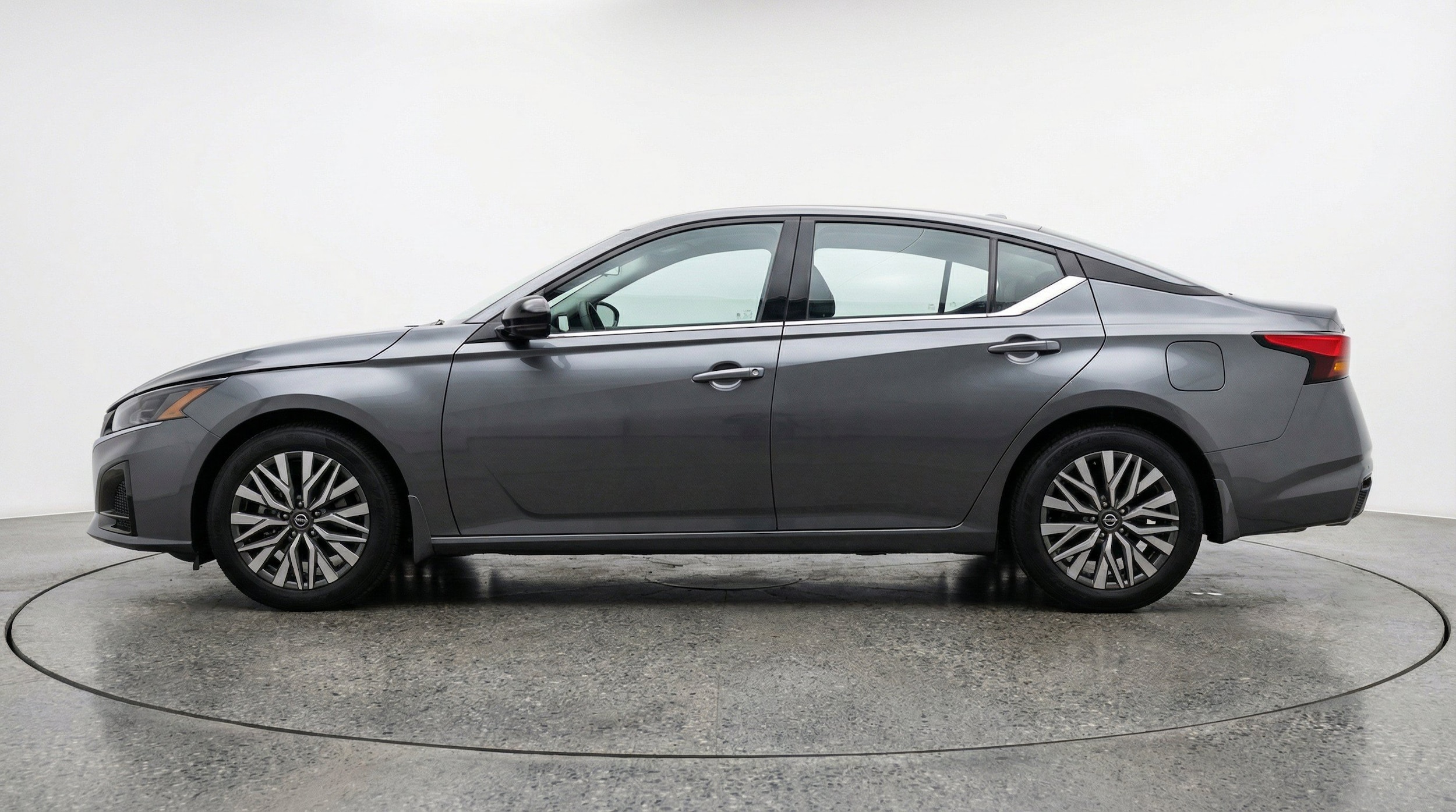 Thumbnail: 2025 Nissan Altima - 5