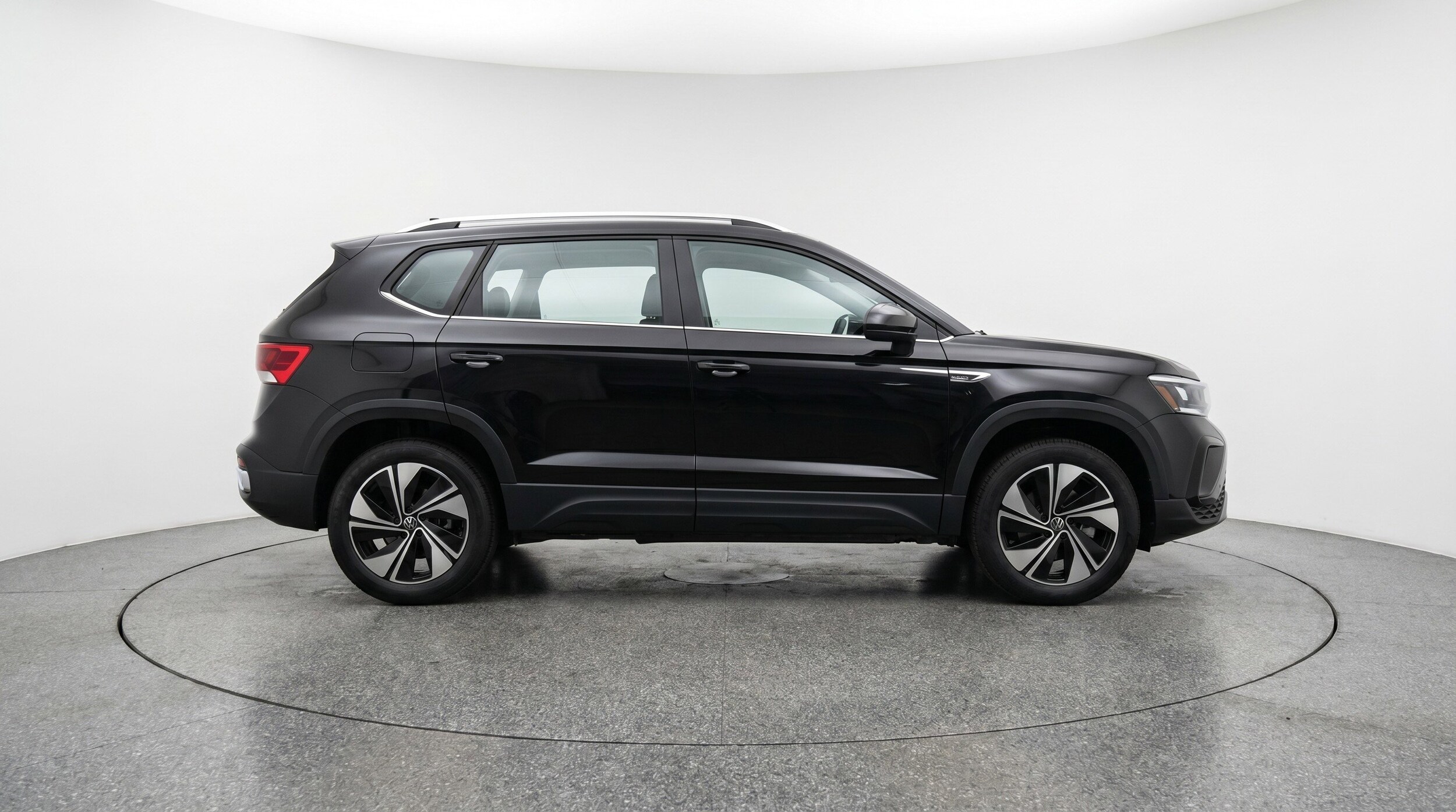 Thumbnail: 2025 Volkswagen Taos - 11