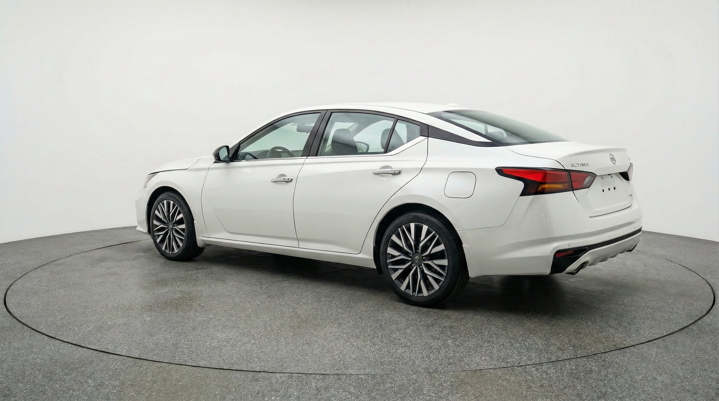 Thumbnail: 2025 Nissan Altima - 6
