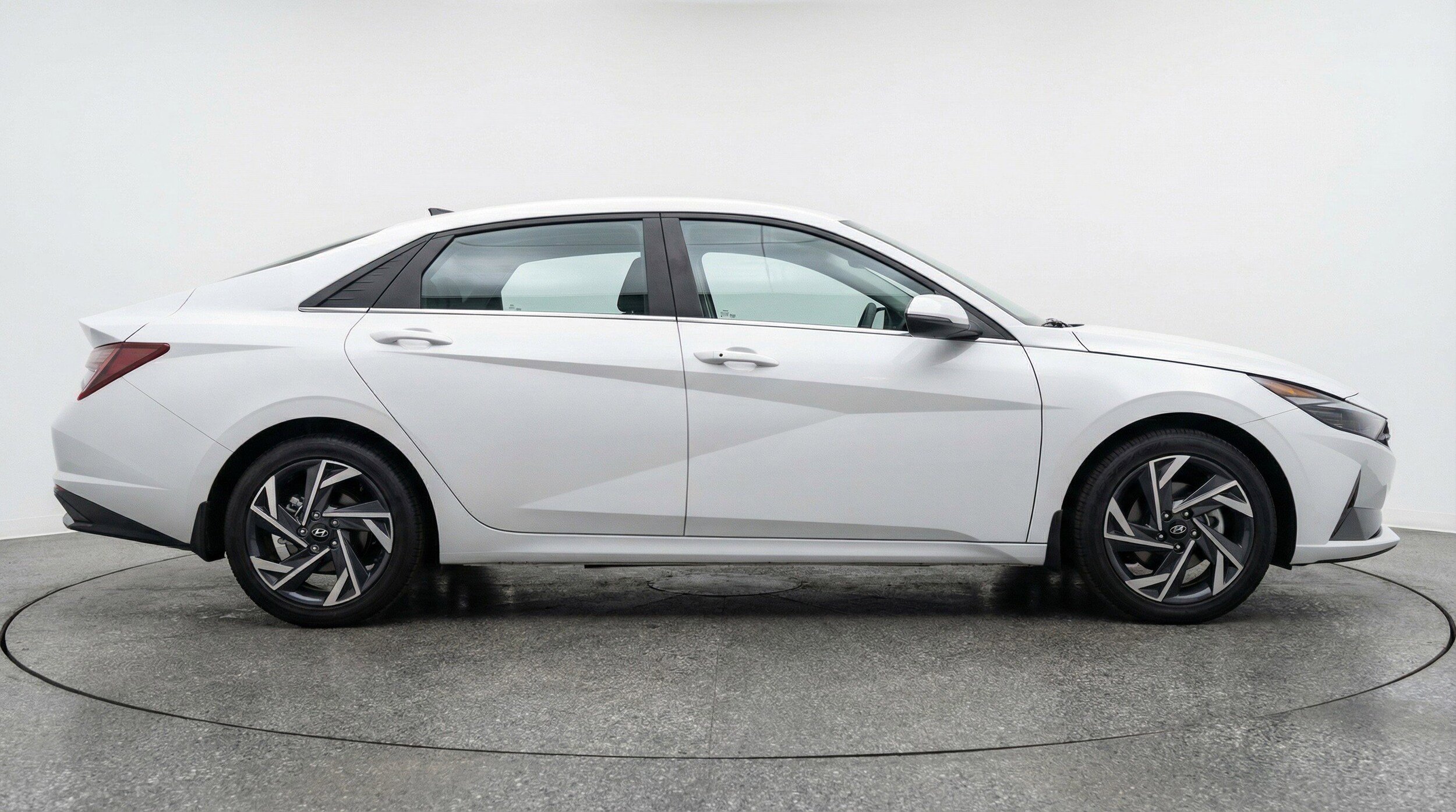 Thumbnail: 2025 Hyundai Elantra - 11