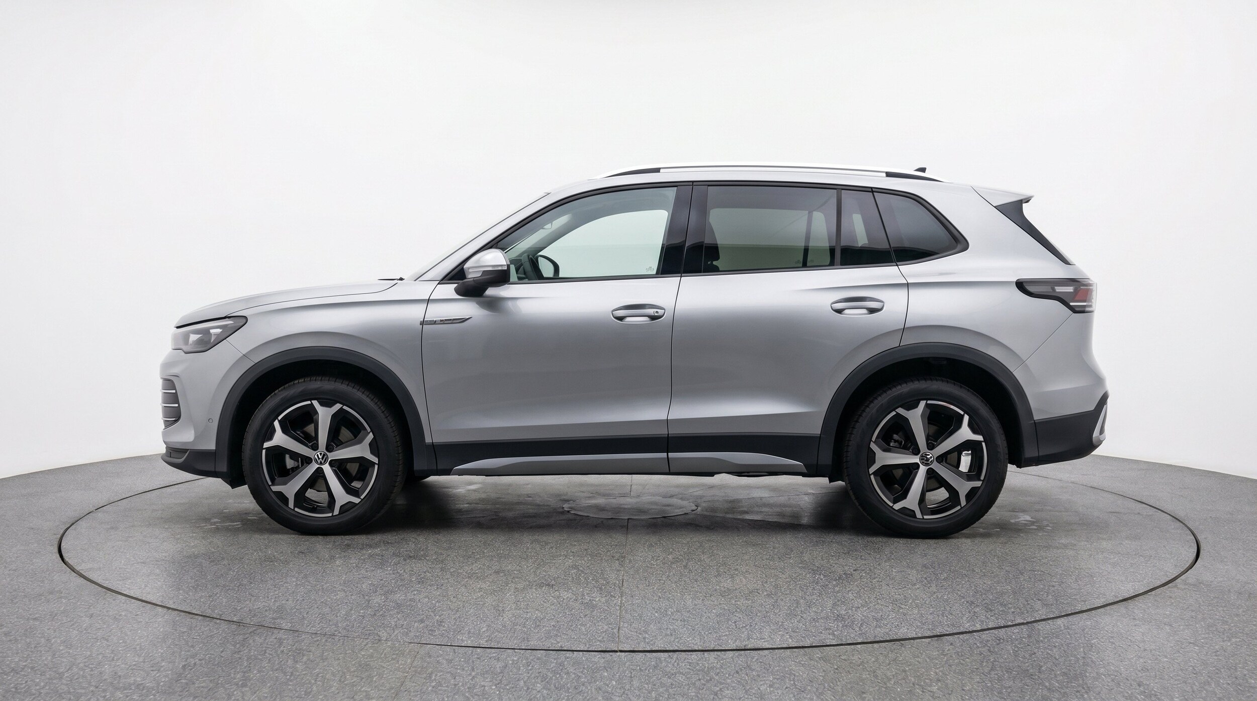 Thumbnail: 2026 Volkswagen Tiguan - 5