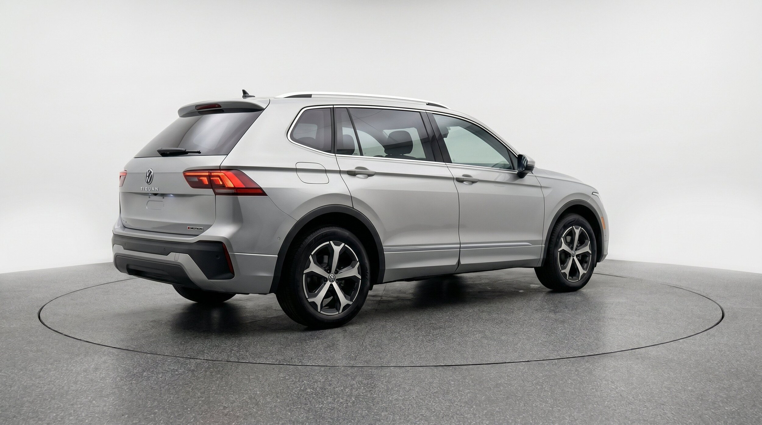 Thumbnail: 2026 Volkswagen Tiguan - 9