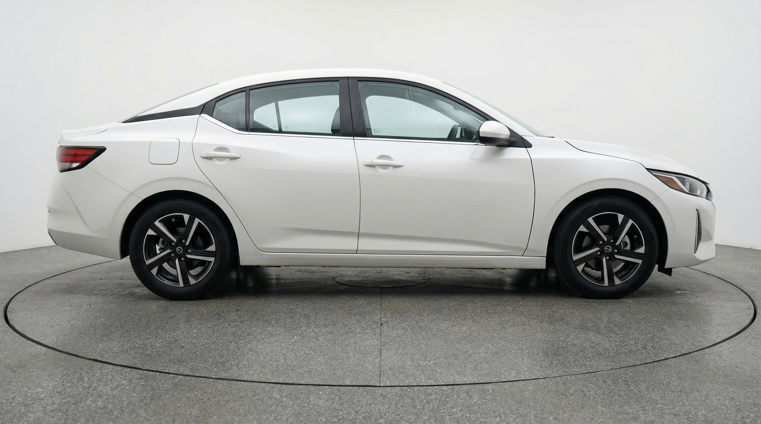 Thumbnail: 2025 Nissan Sentra - 11