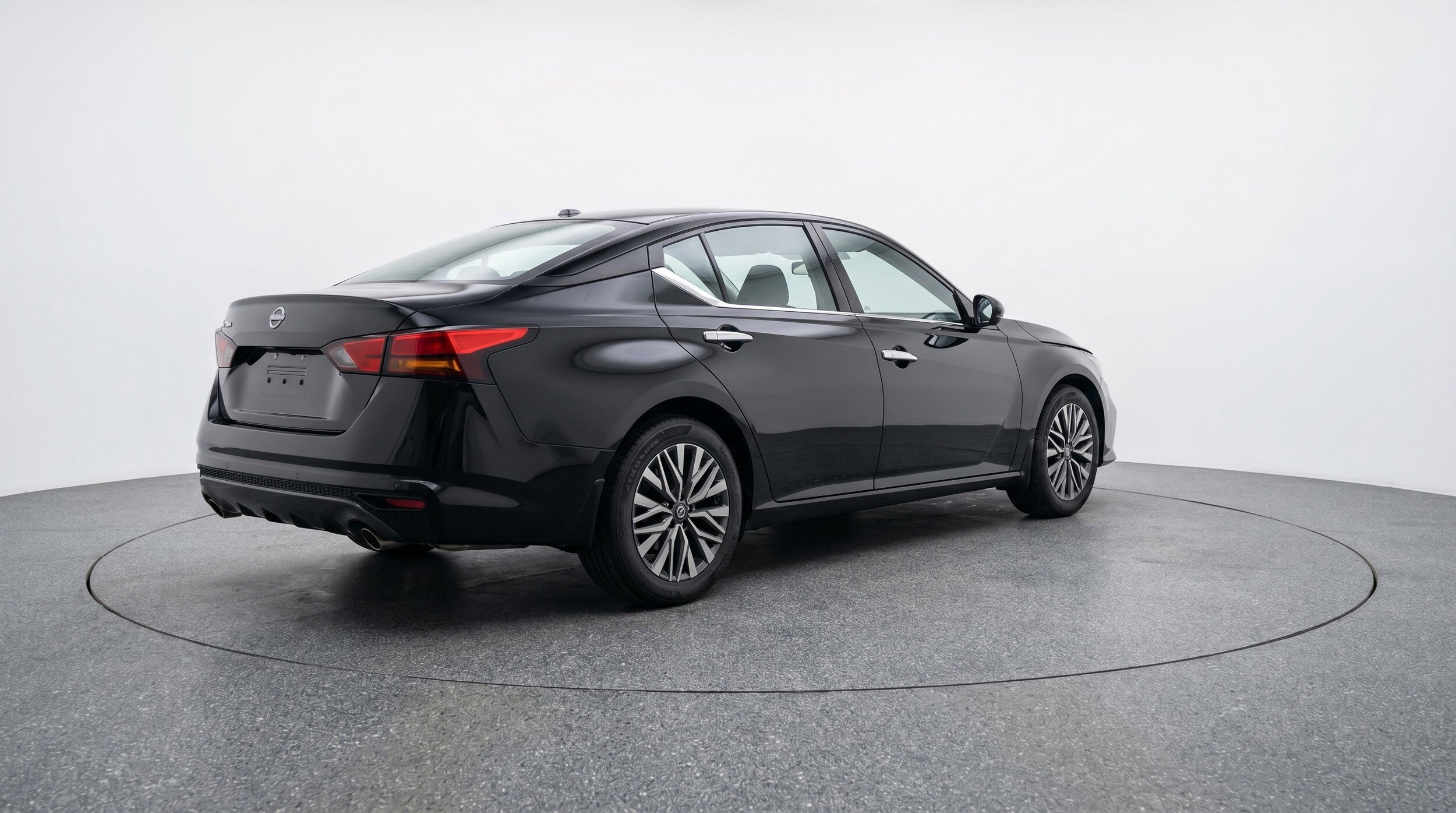Thumbnail: 2025 Nissan Altima - 9