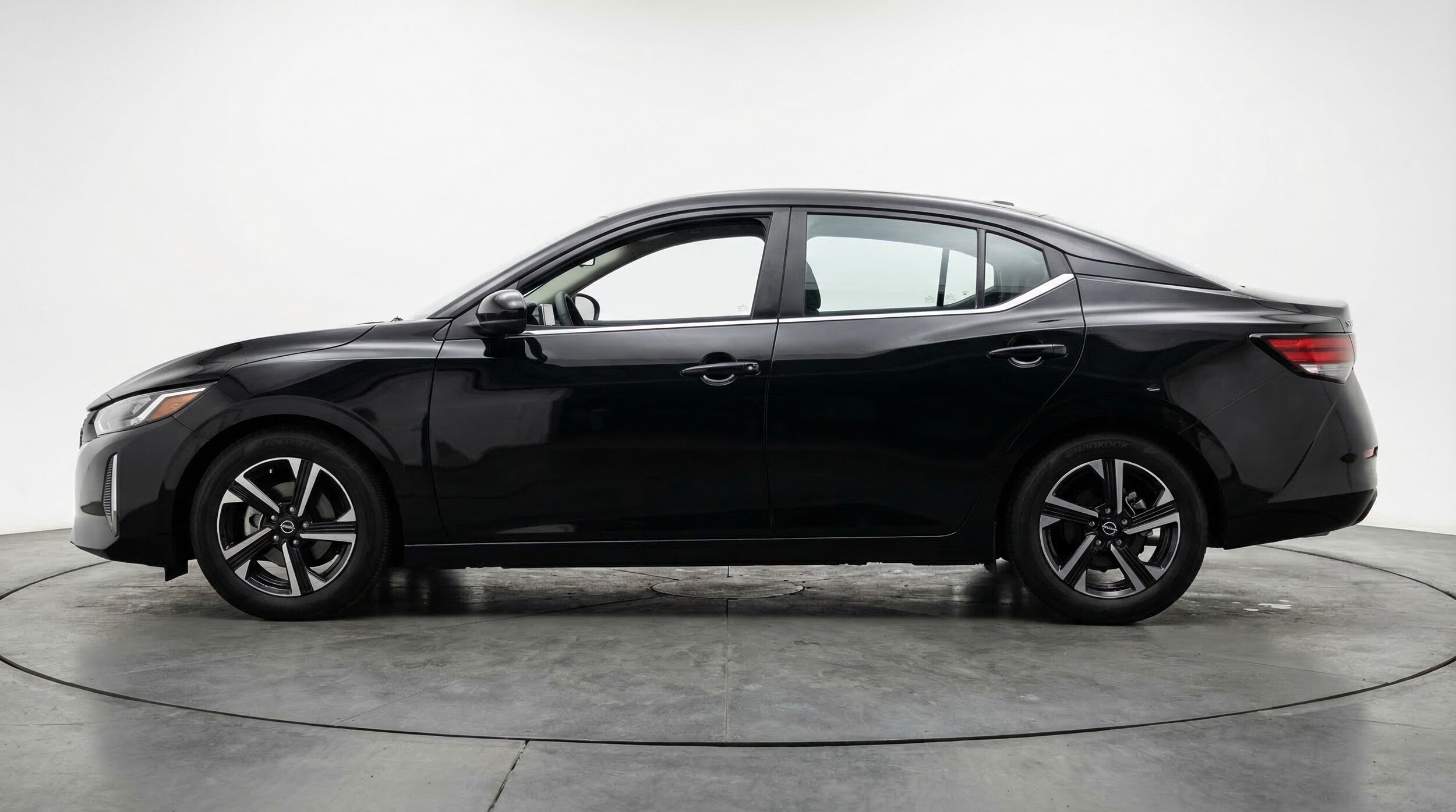 Thumbnail: 2025 Nissan Sentra - 4