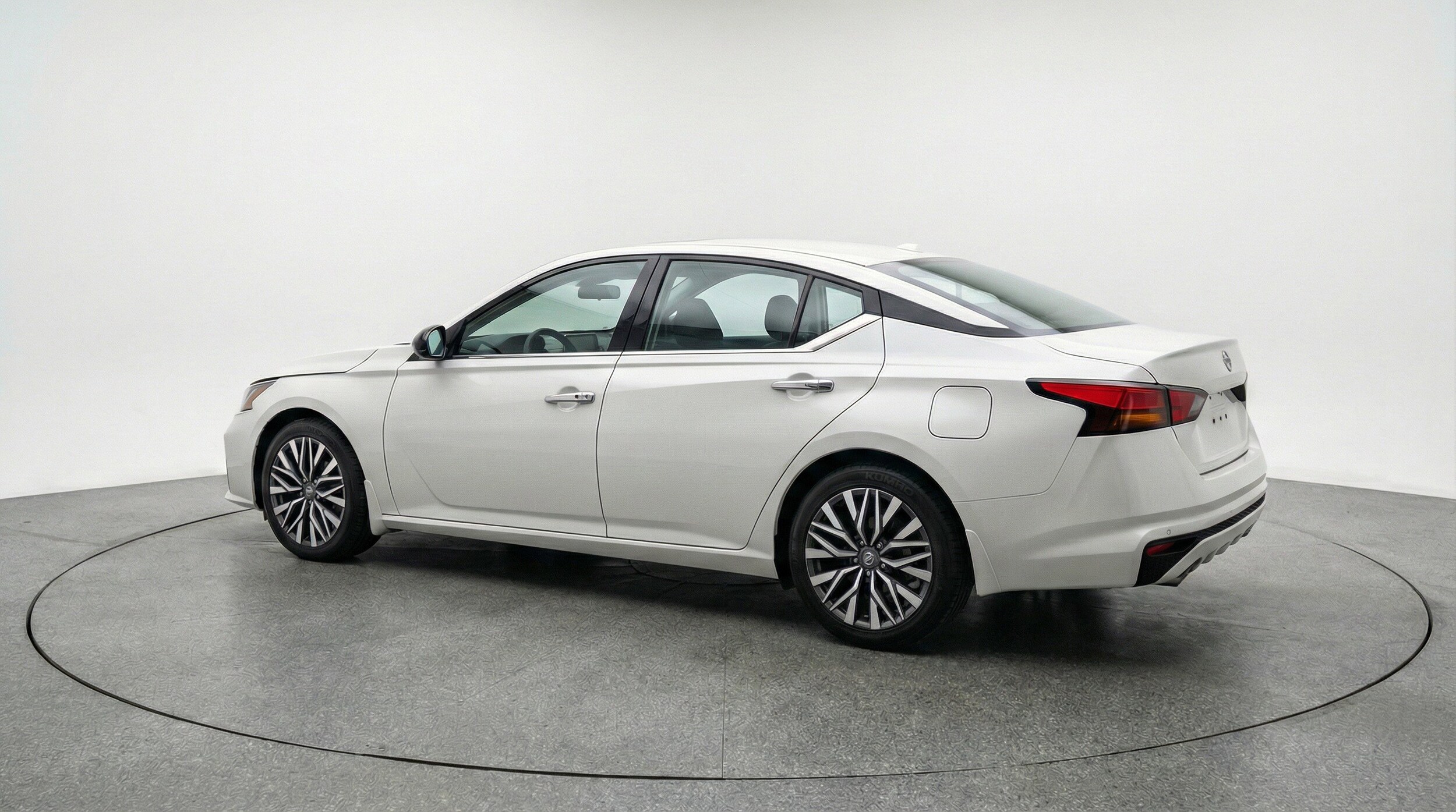 Thumbnail: 2025 Nissan Altima - 6