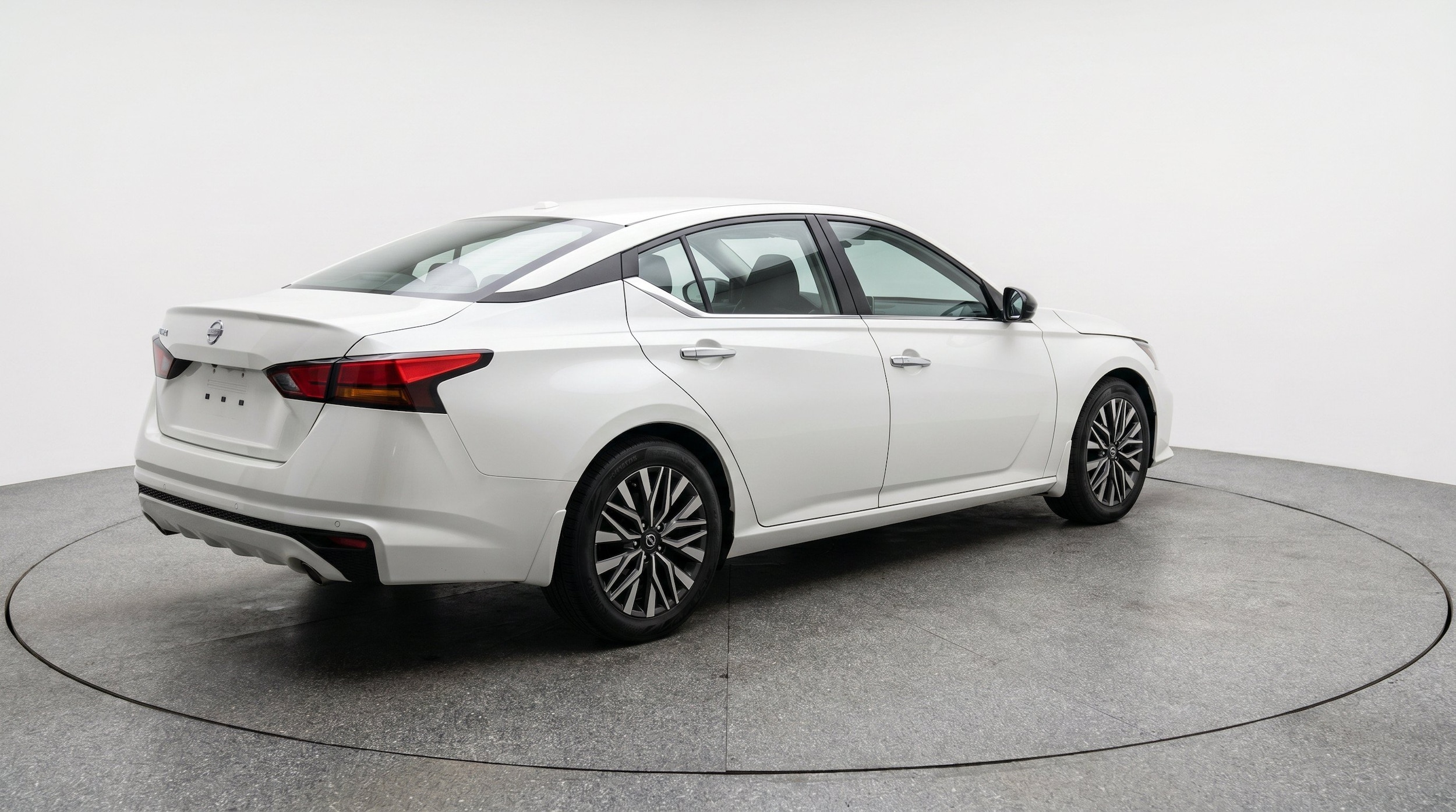 Thumbnail: 2025 Nissan Altima - 9