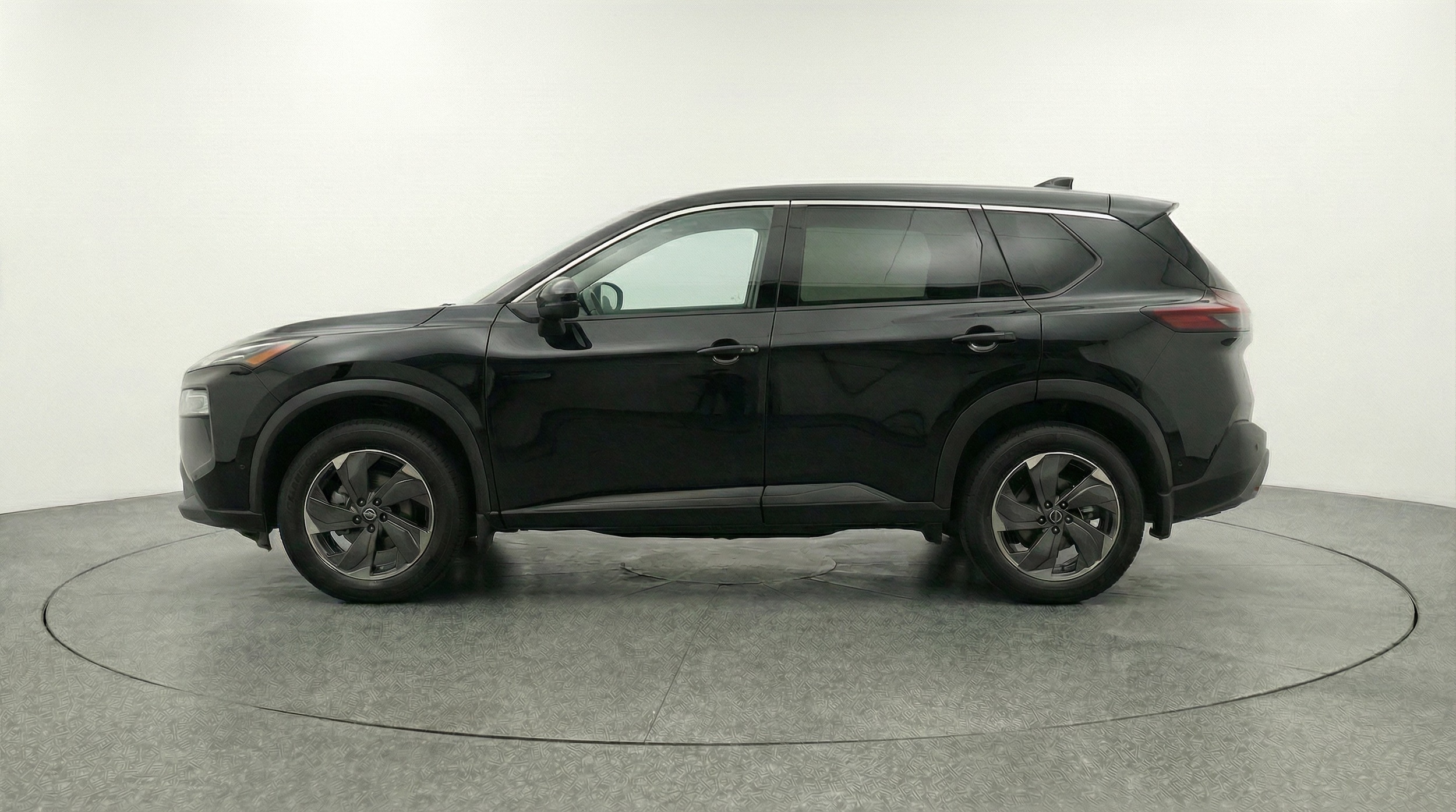 Thumbnail: 2025 Nissan Rogue - 4