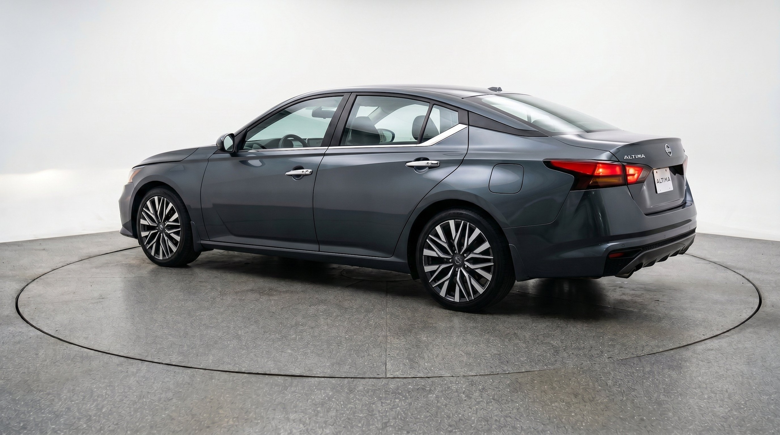 Thumbnail: 2025 Nissan Altima - 6
