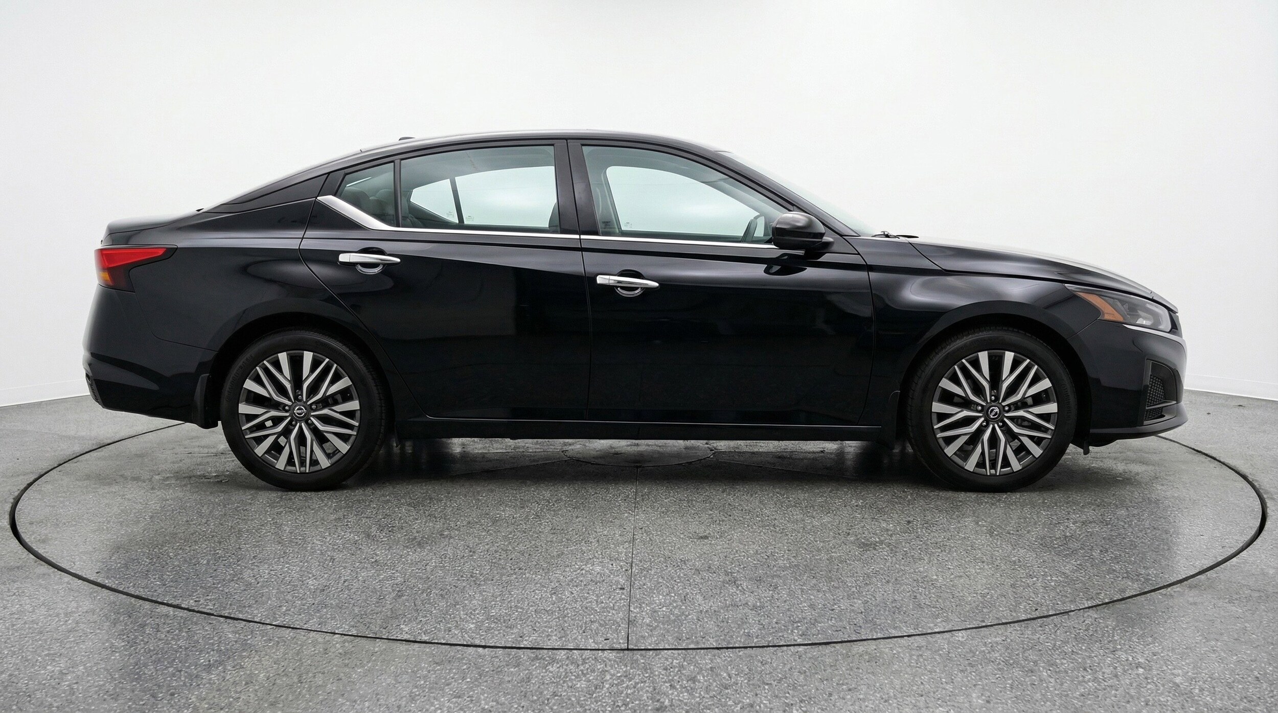 Thumbnail: 2025 Nissan Altima - 11