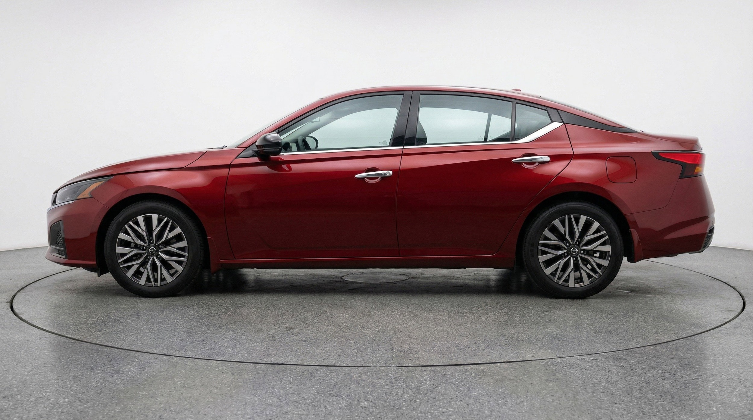 Thumbnail: 2025 Nissan Altima - 5