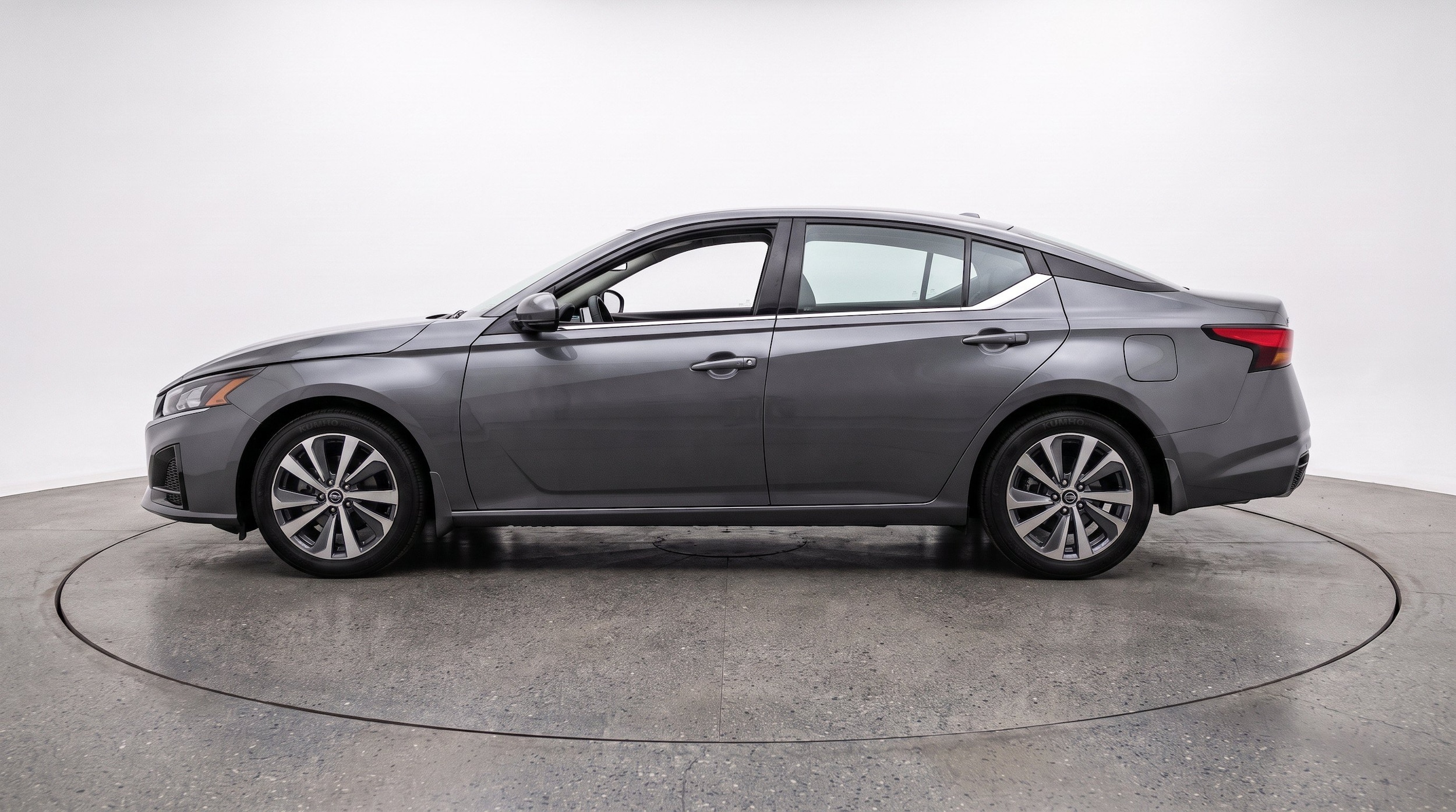 Thumbnail: 2025 Nissan Altima - 5