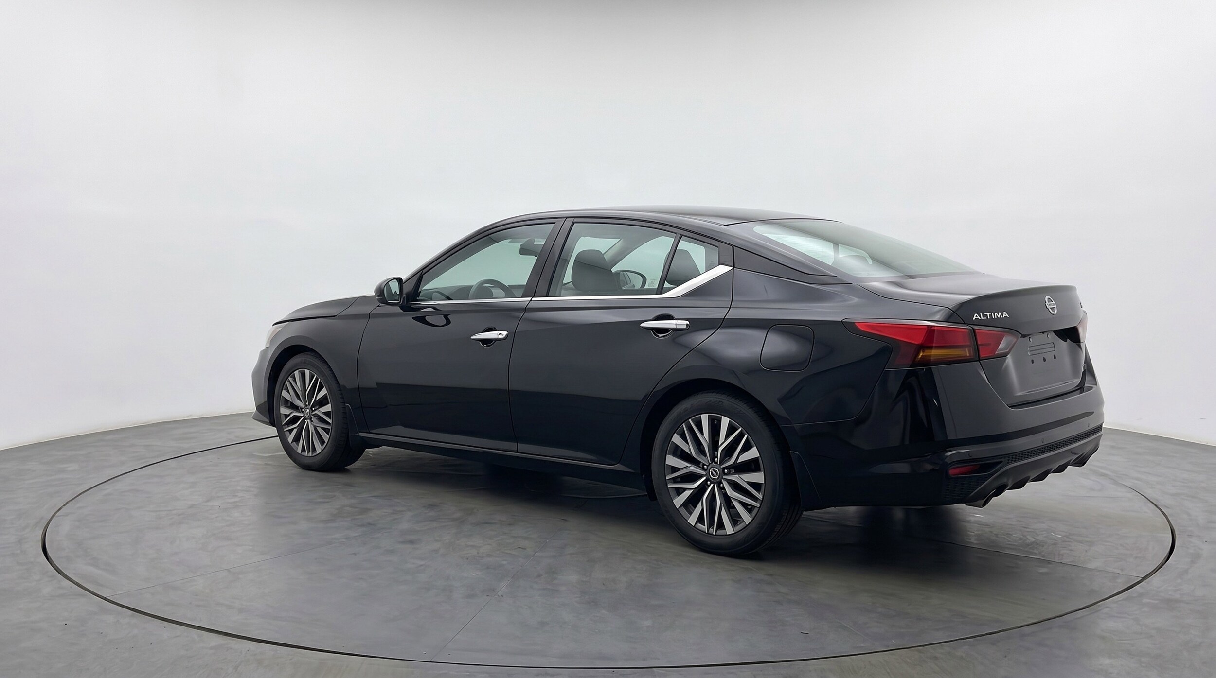 Thumbnail: 2025 Nissan Altima - 6