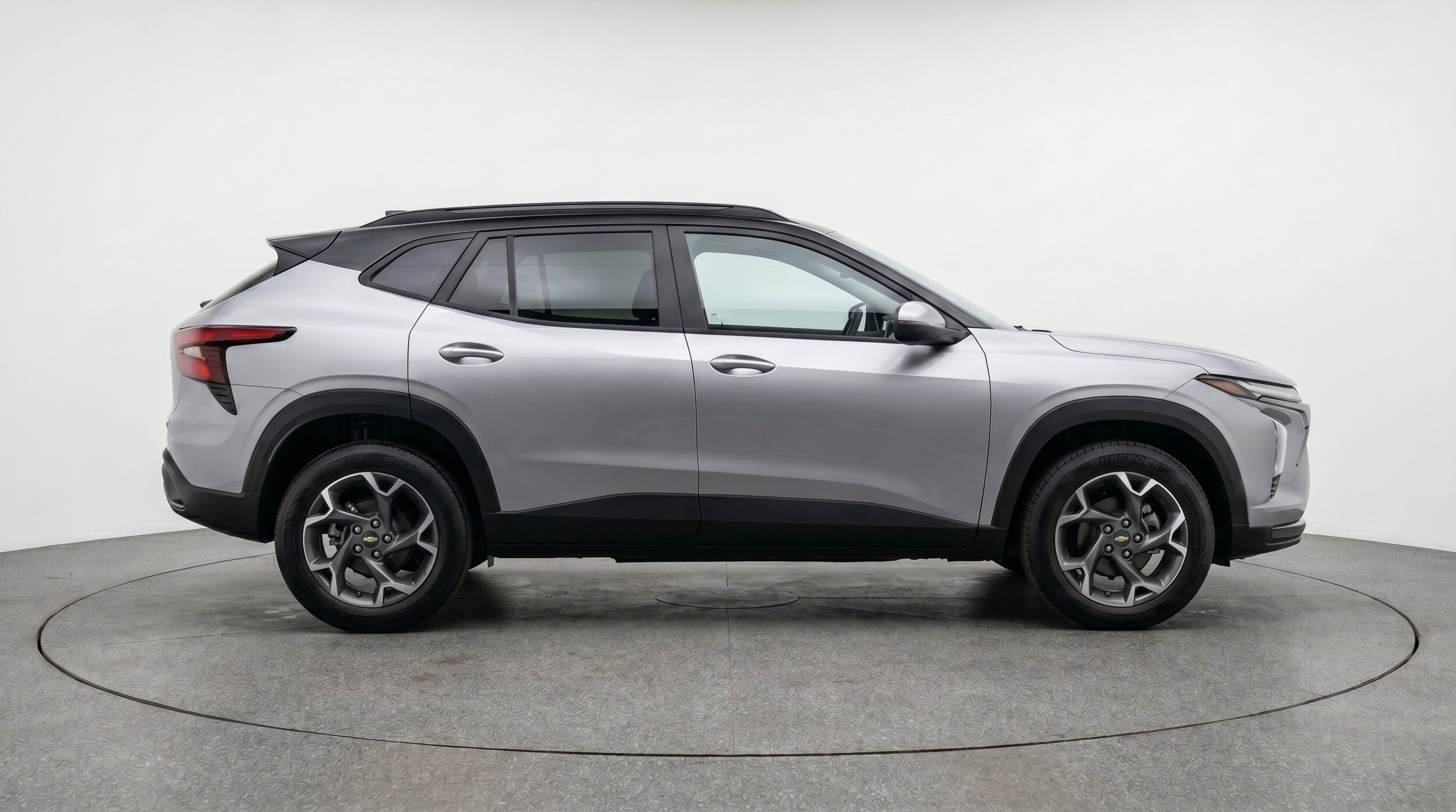 Thumbnail: 2025 Chevrolet Trax - 11
