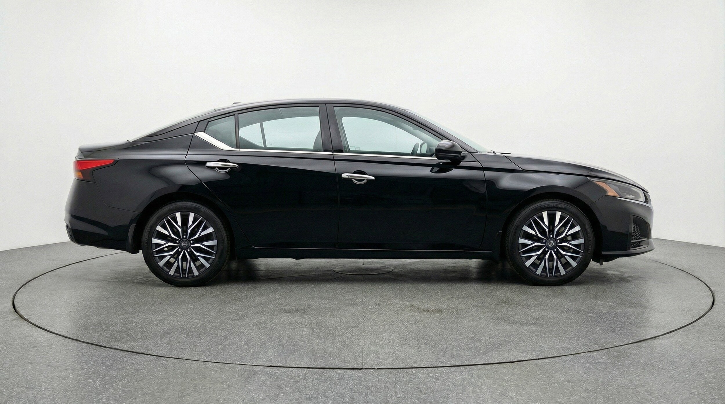 Thumbnail: 2025 Nissan Altima - 11