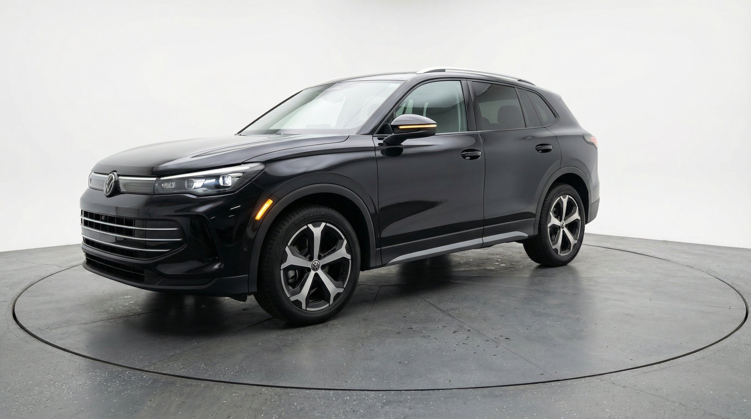 Thumbnail: 2026 Volkswagen Tiguan - 3