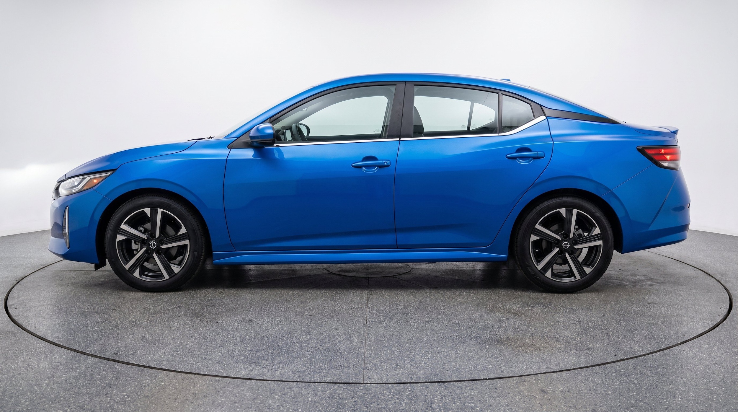 Thumbnail: 2025 Nissan Sentra - 5