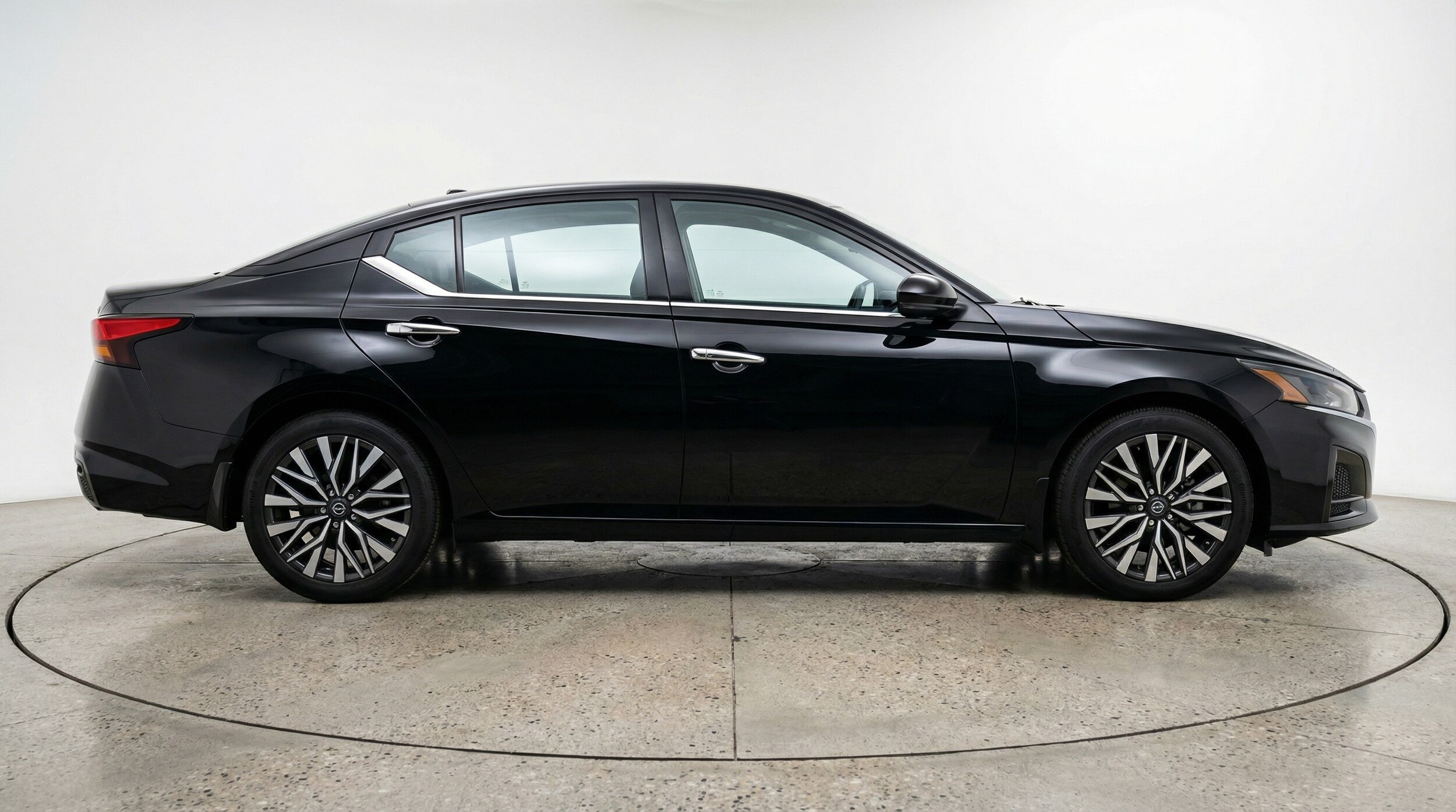 Thumbnail: 2025 Nissan Altima - 8