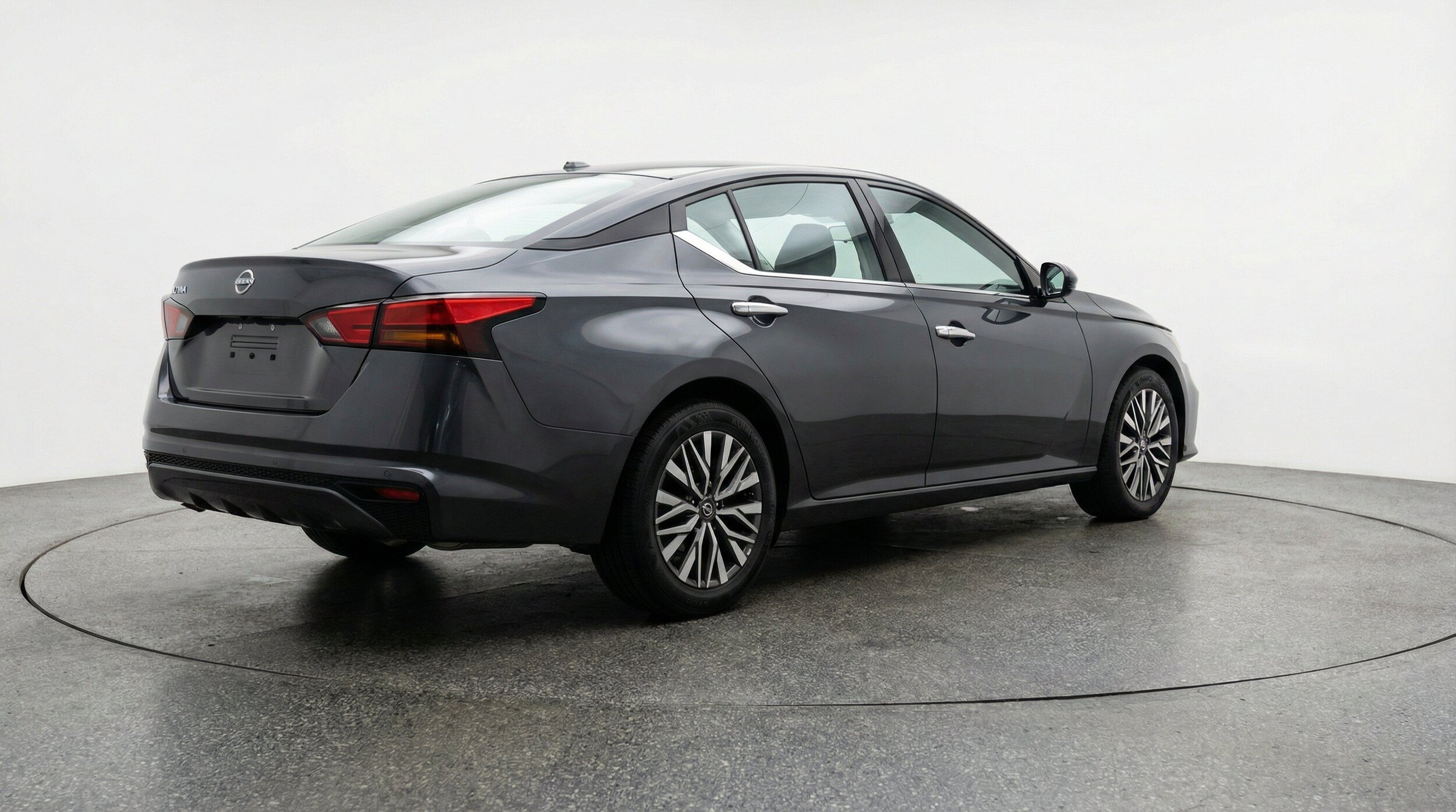 Thumbnail: 2025 Nissan Altima - 9