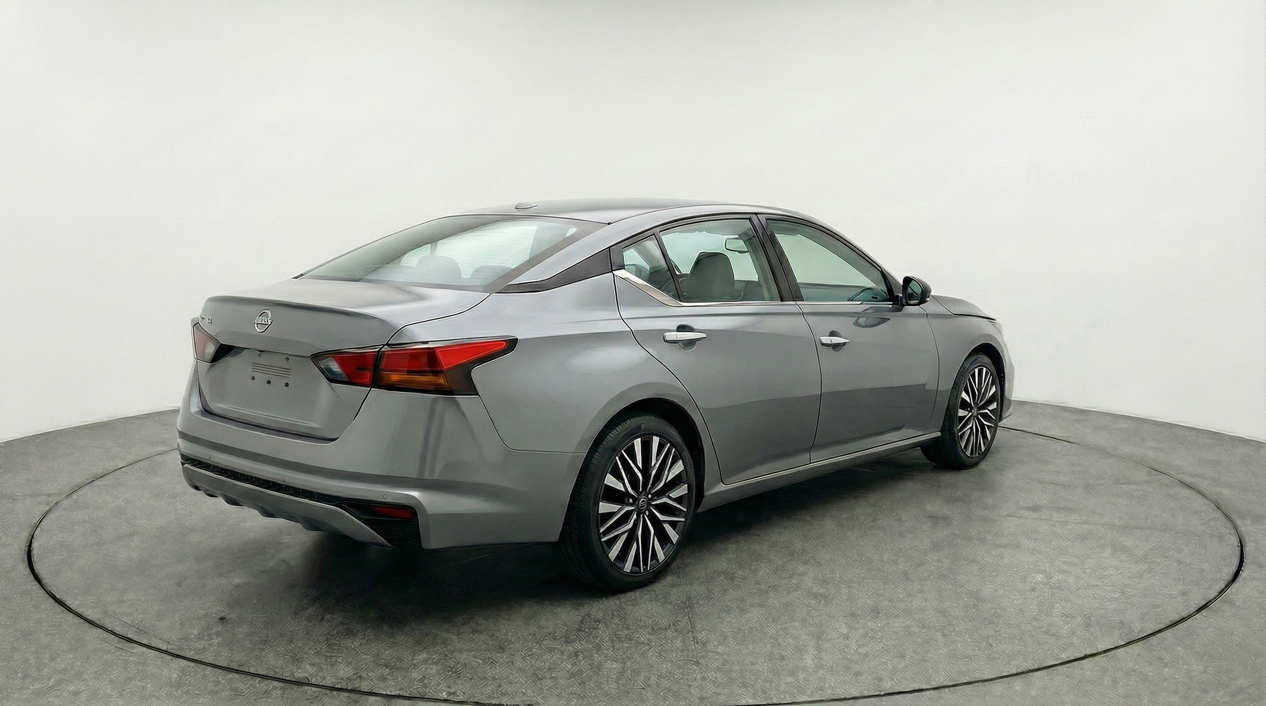 Thumbnail: 2025 Nissan Altima - 9