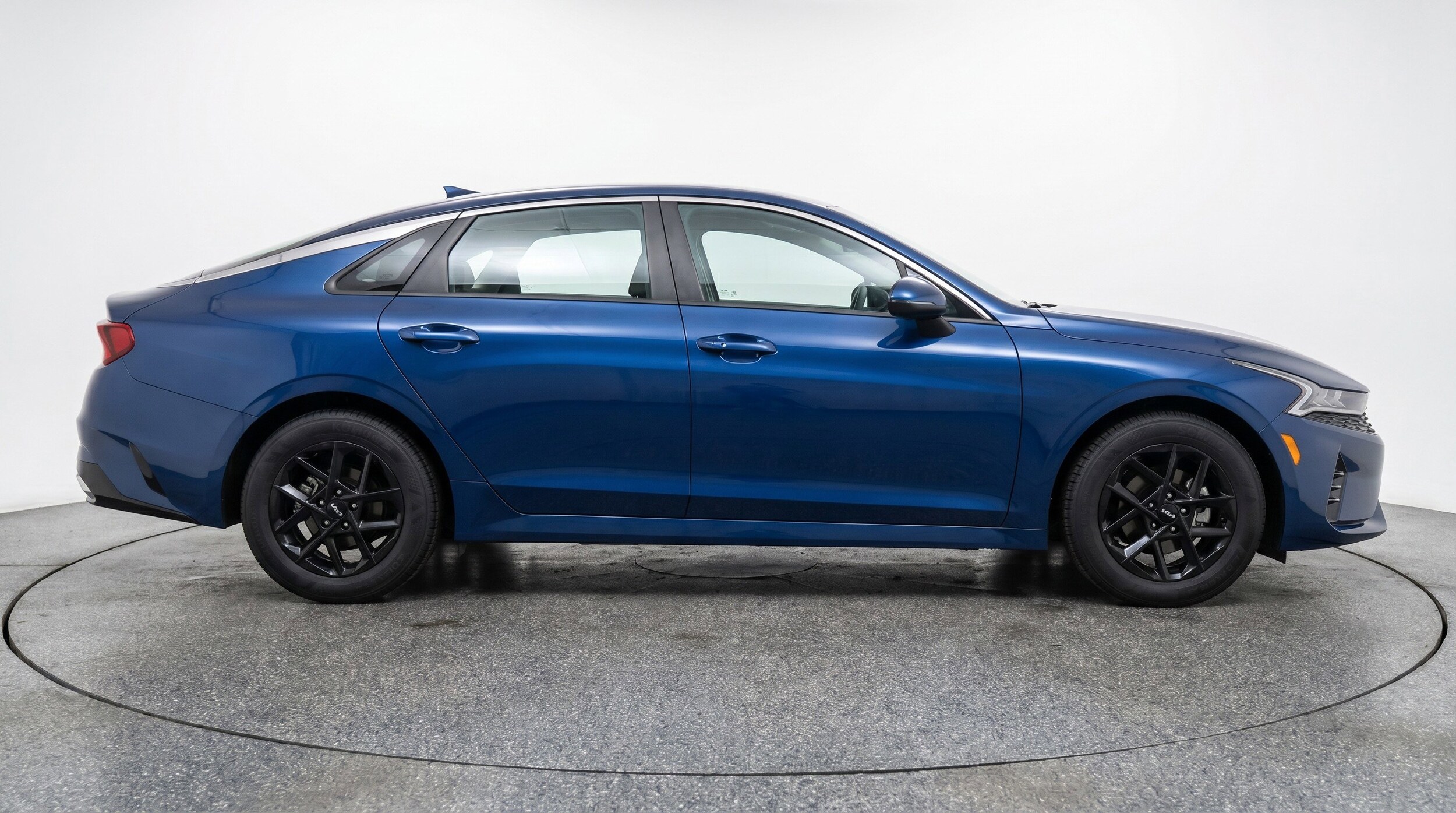 Thumbnail: 2025 Kia K5 - 11
