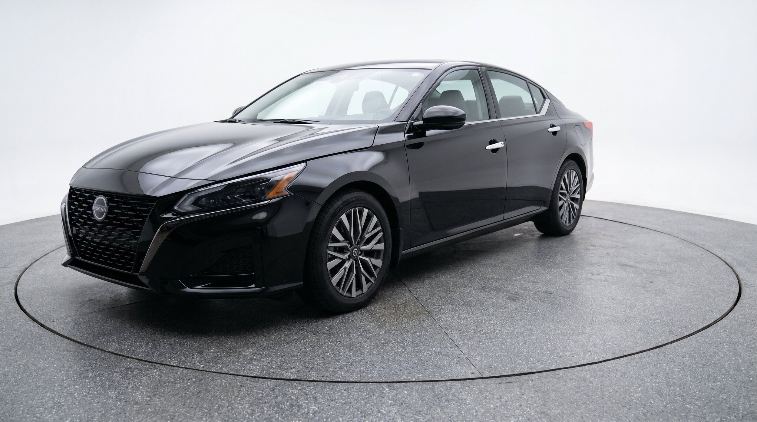 Thumbnail: 2025 Nissan Altima - 3