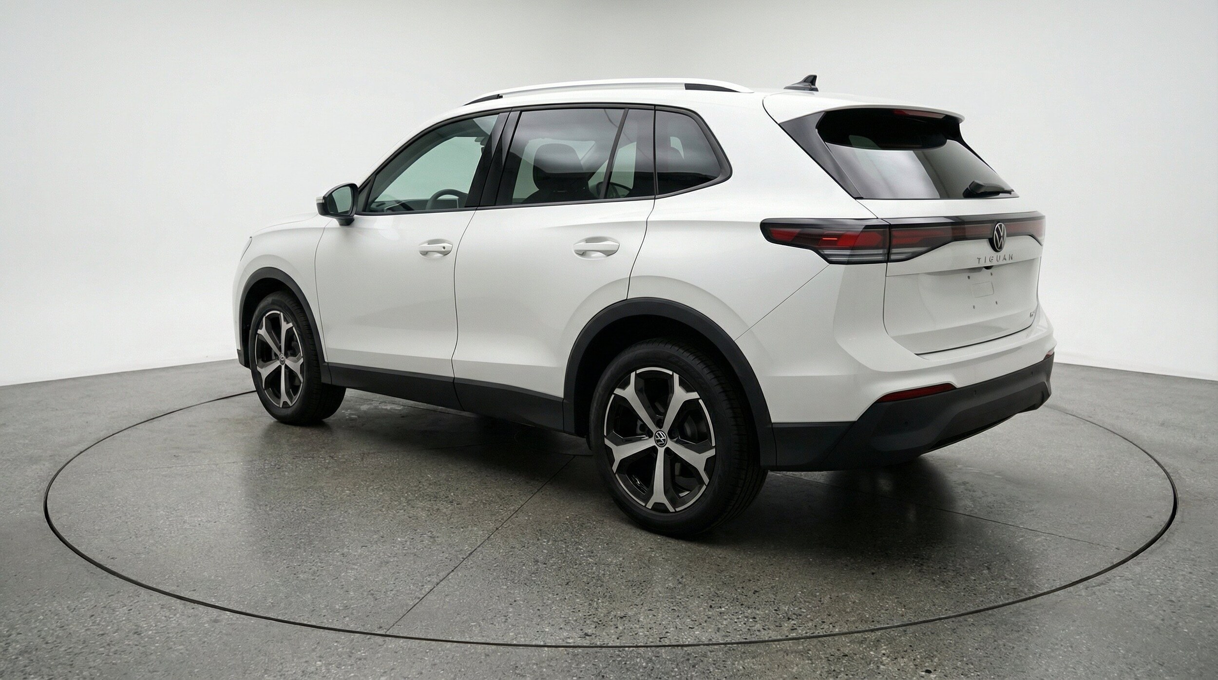 Thumbnail: 2026 Volkswagen Tiguan - 6