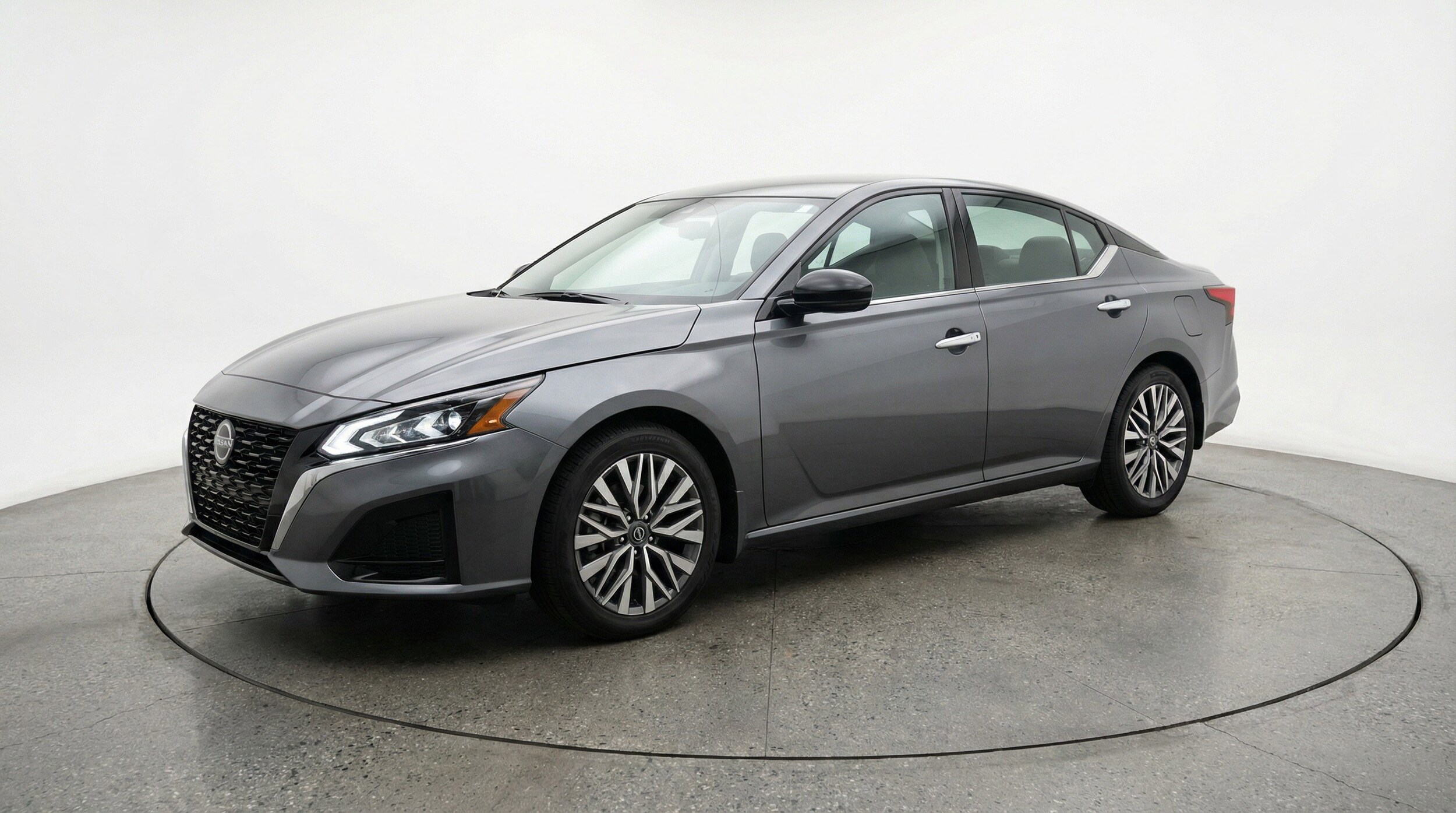 Thumbnail: 2025 Nissan Altima - 3