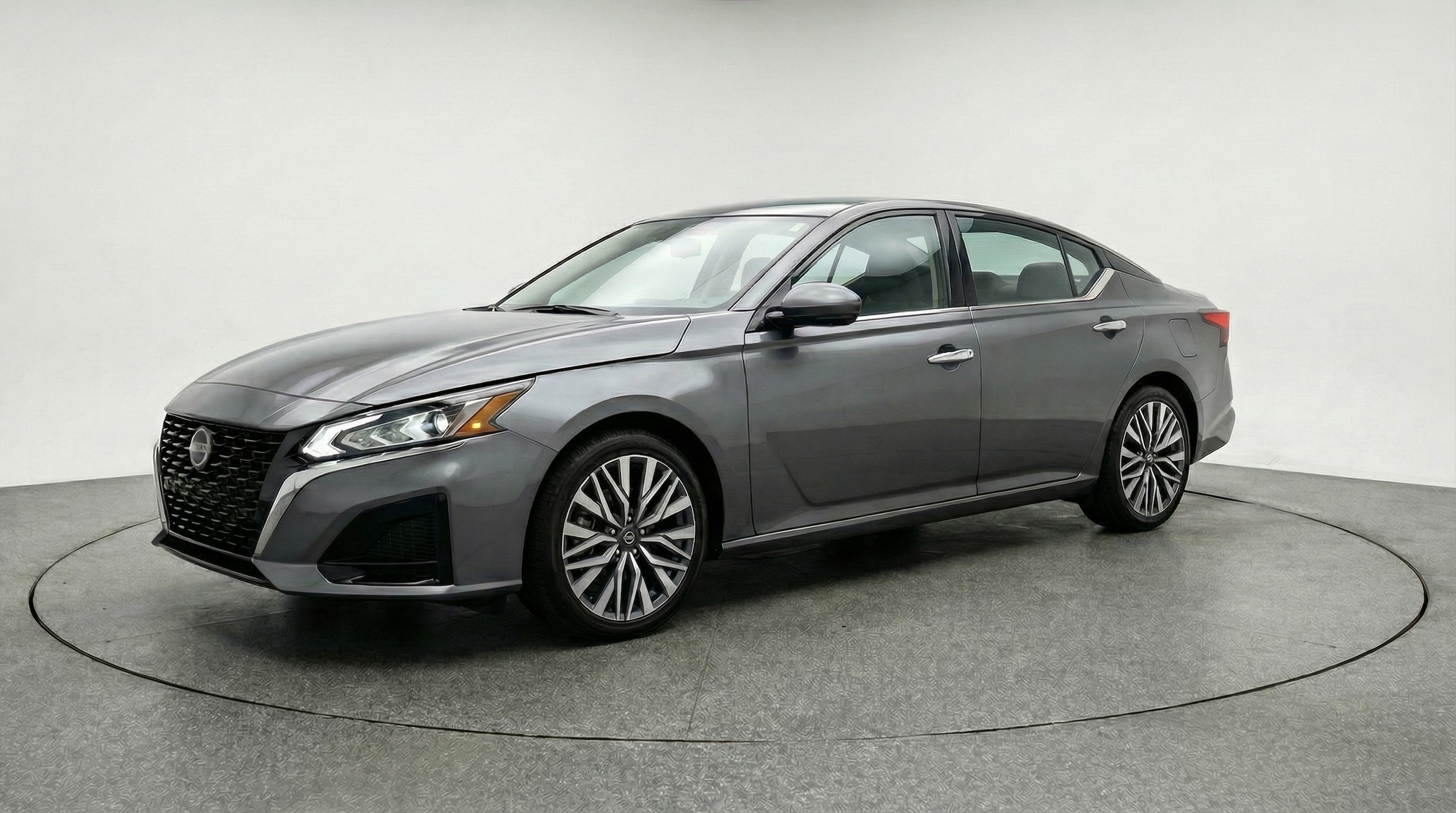 Thumbnail: 2025 Nissan Altima - 3