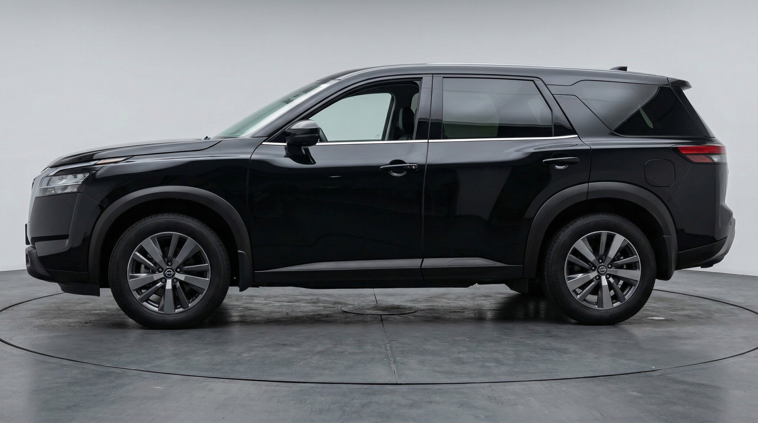 Thumbnail: 2025 Nissan Pathfinder - 5