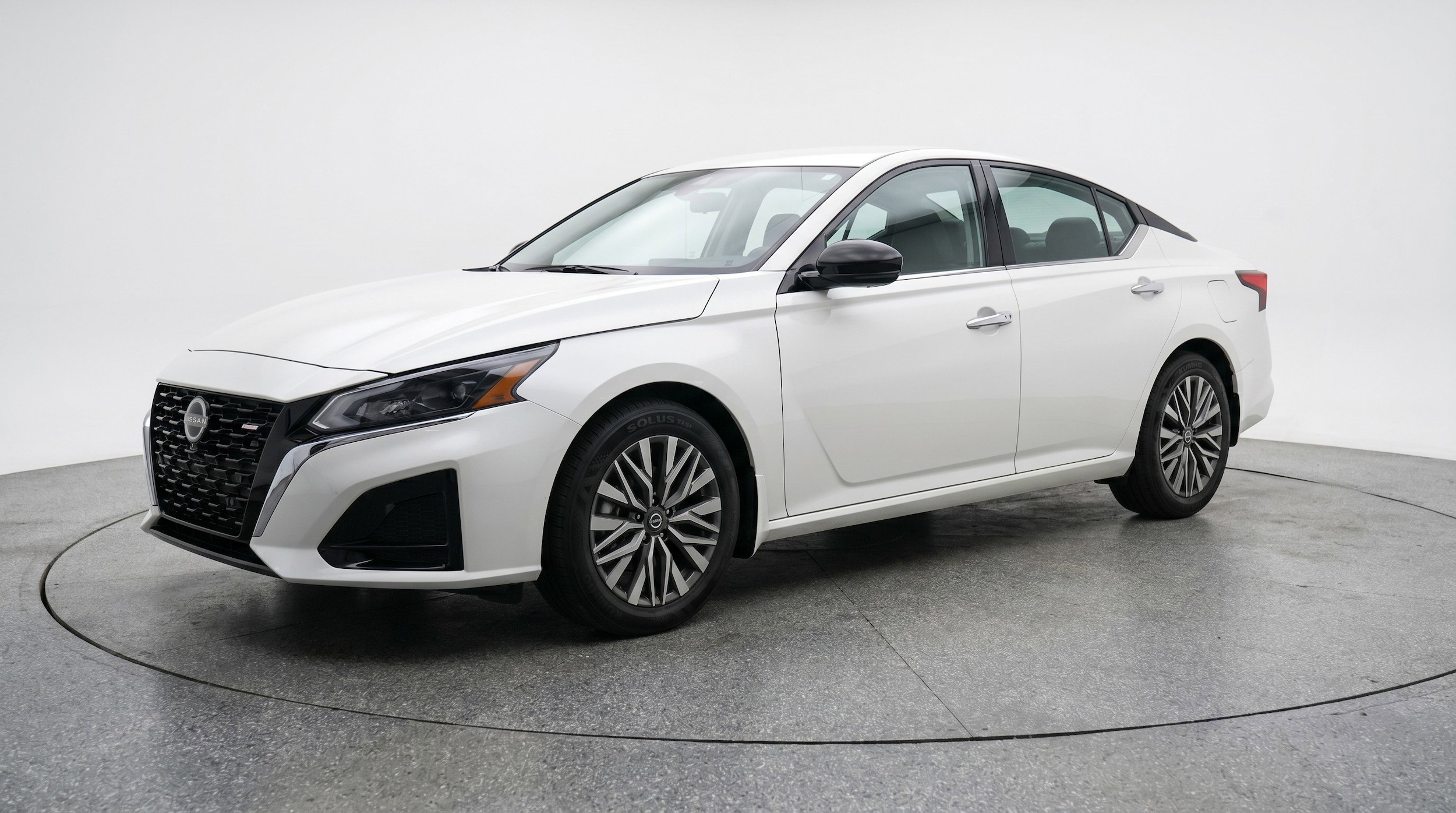 Thumbnail: 2025 Nissan Altima - 3