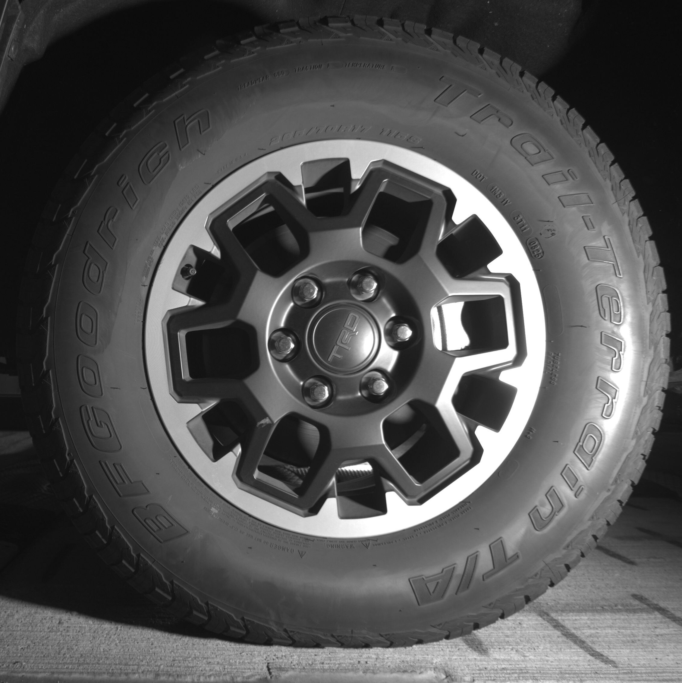 Thumbnail: 2025 Toyota Tacoma - 9