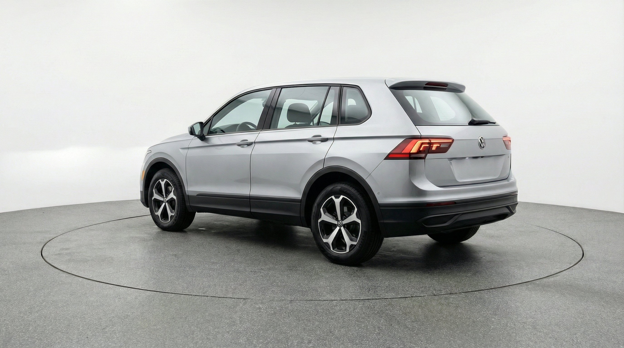 Thumbnail: 2026 Volkswagen Tiguan - 6