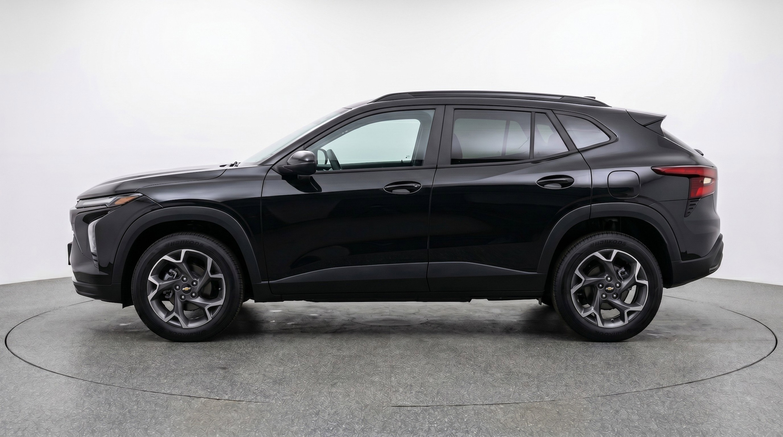Thumbnail: 2025 Chevrolet Trax - 5