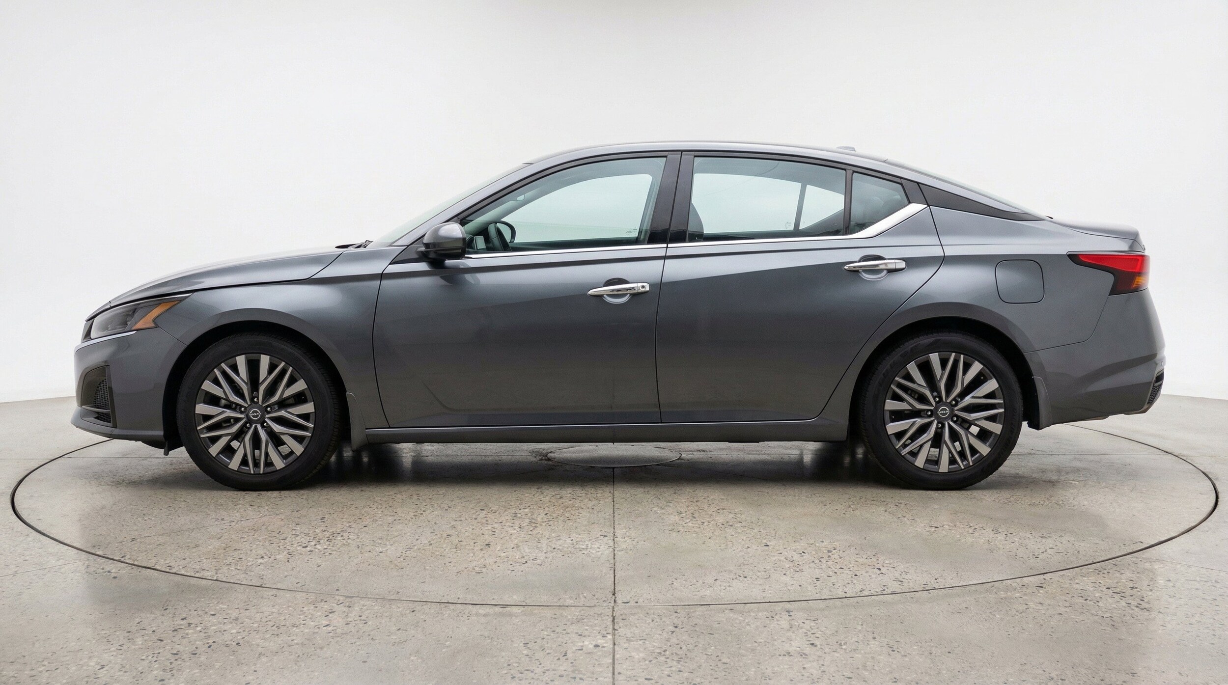 Thumbnail: 2025 Nissan Altima - 5