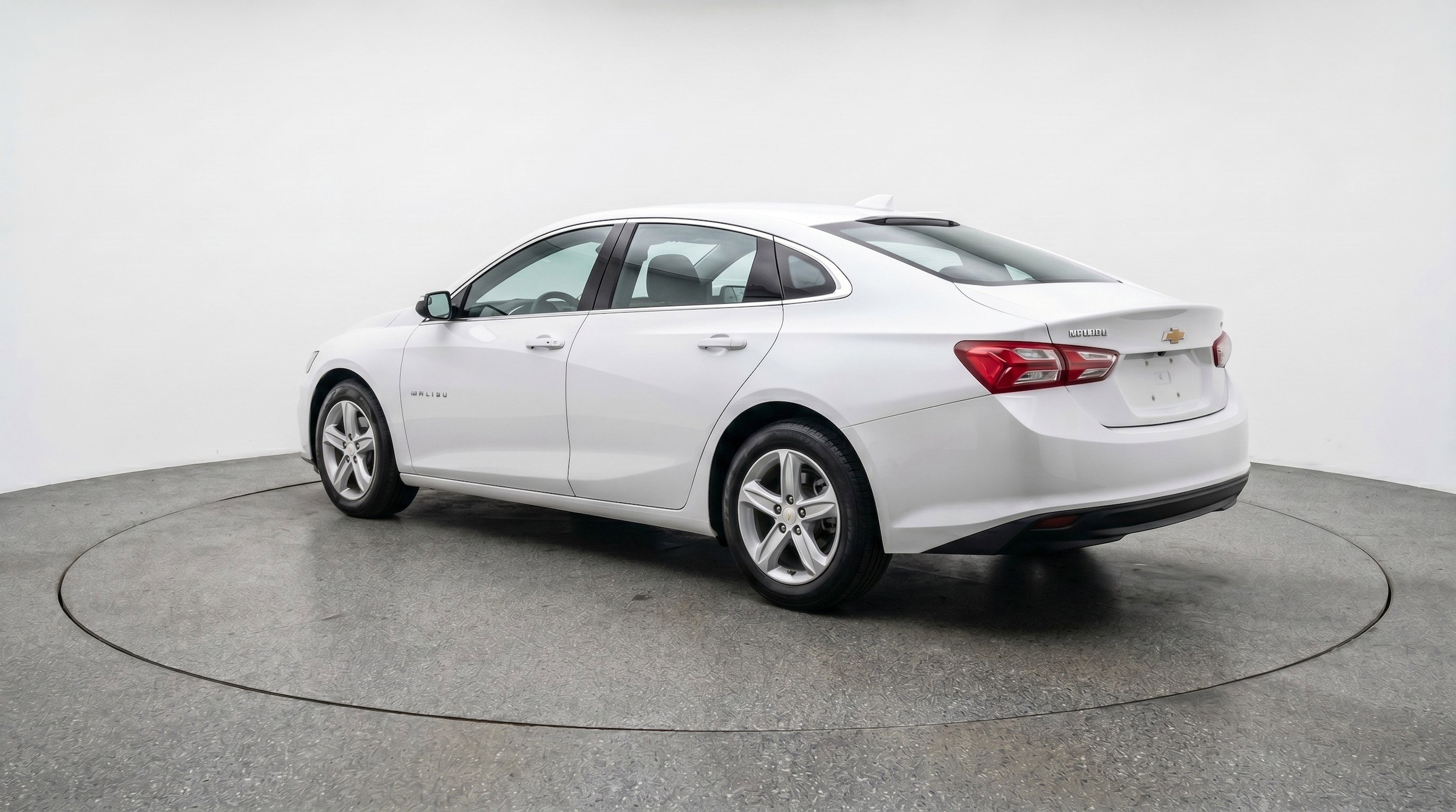 Thumbnail: 2023 Chevrolet Malibu - 6