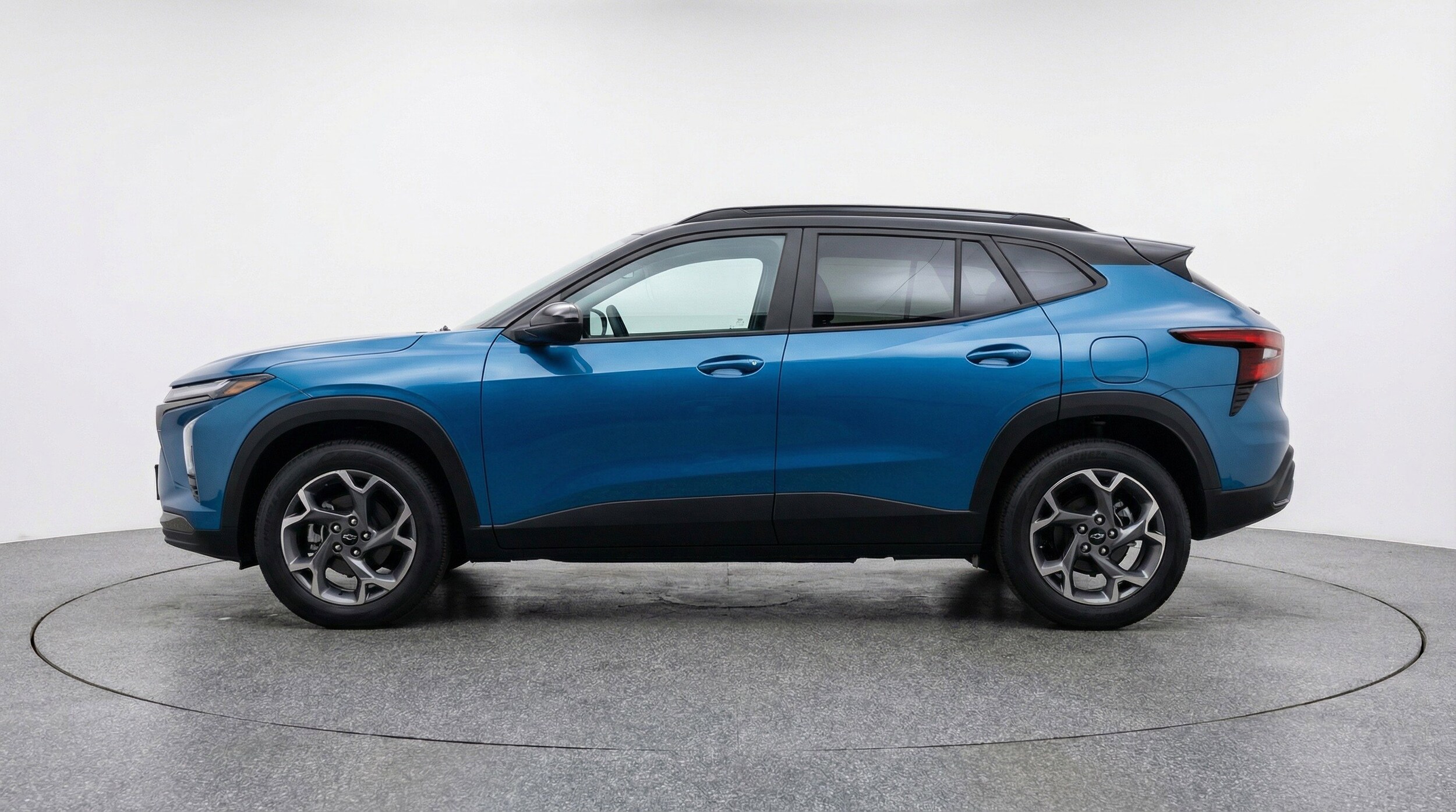 Thumbnail: 2025 Chevrolet Trax - 5