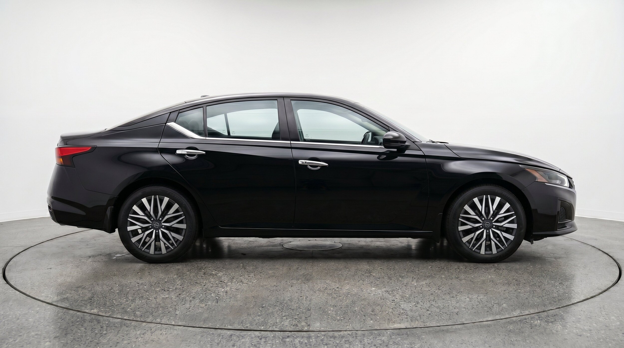 Thumbnail: 2025 Nissan Altima - 11