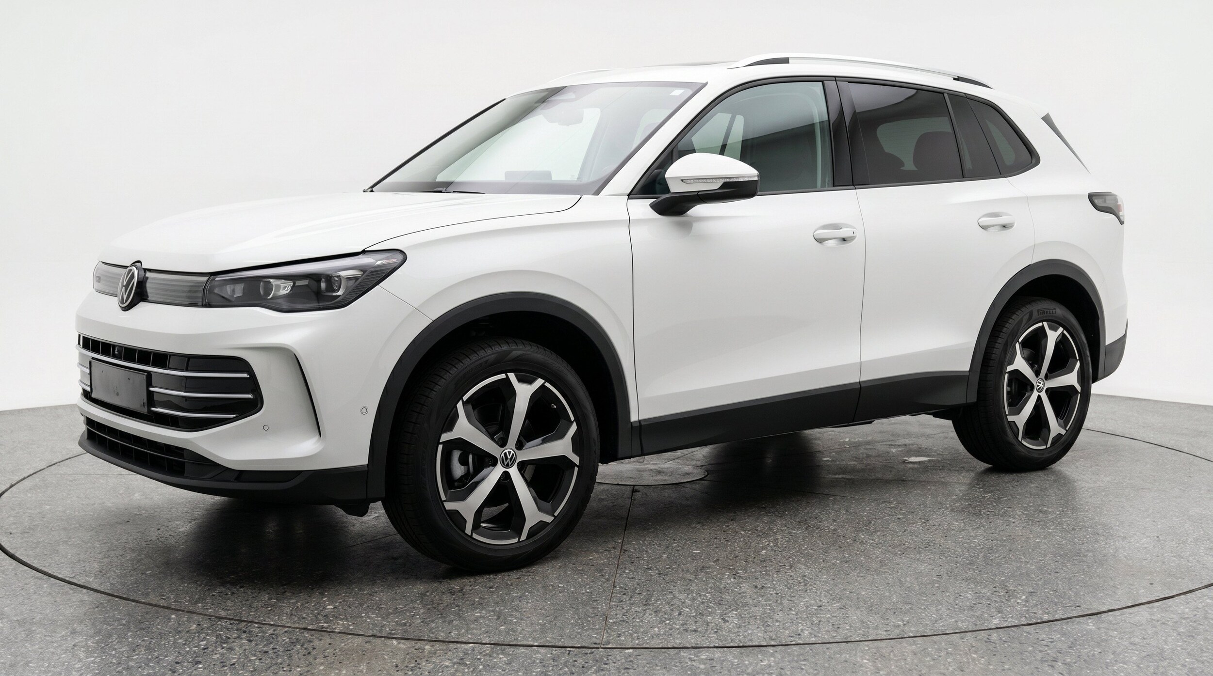 Thumbnail: 2026 Volkswagen Tiguan - 3