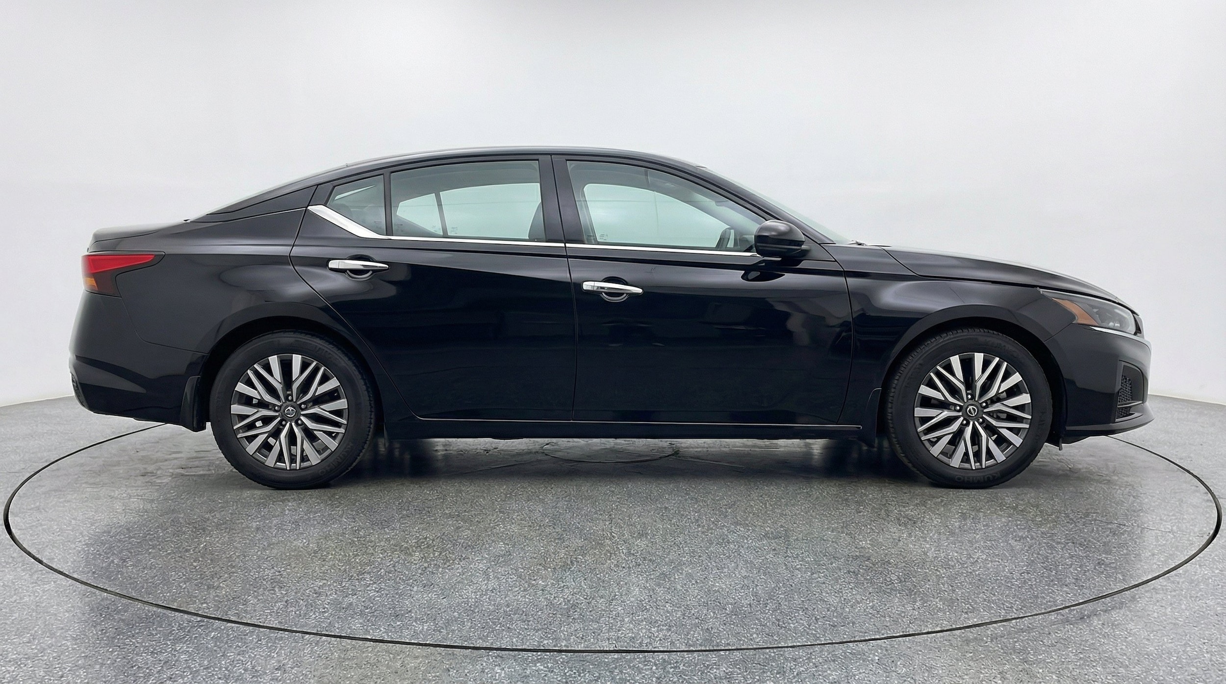Thumbnail: 2025 Nissan Altima - 11