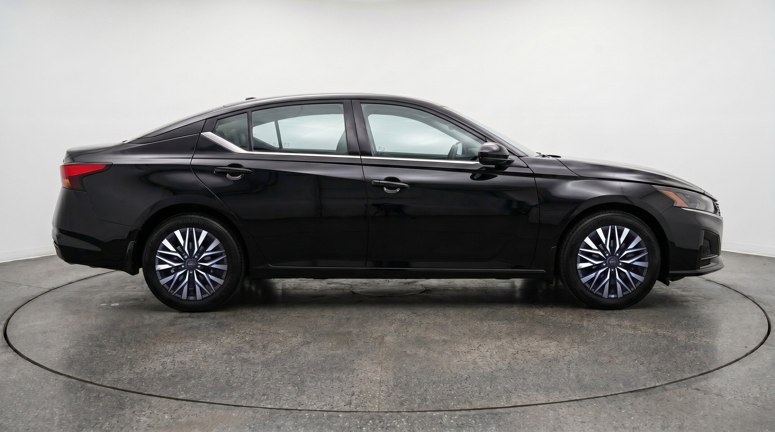 Thumbnail: 2025 Nissan Altima - 11
