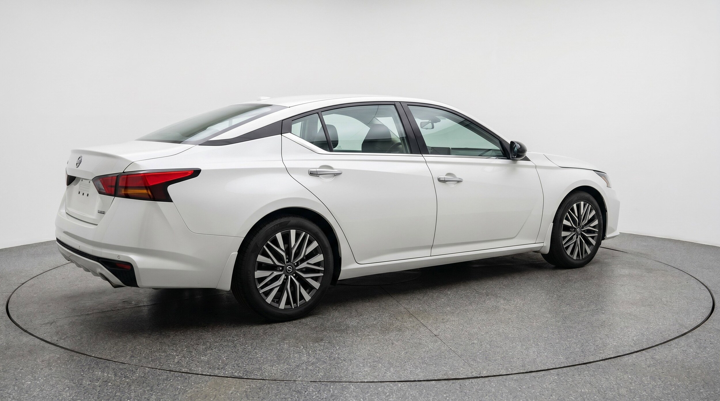 Thumbnail: 2025 Nissan Altima - 9