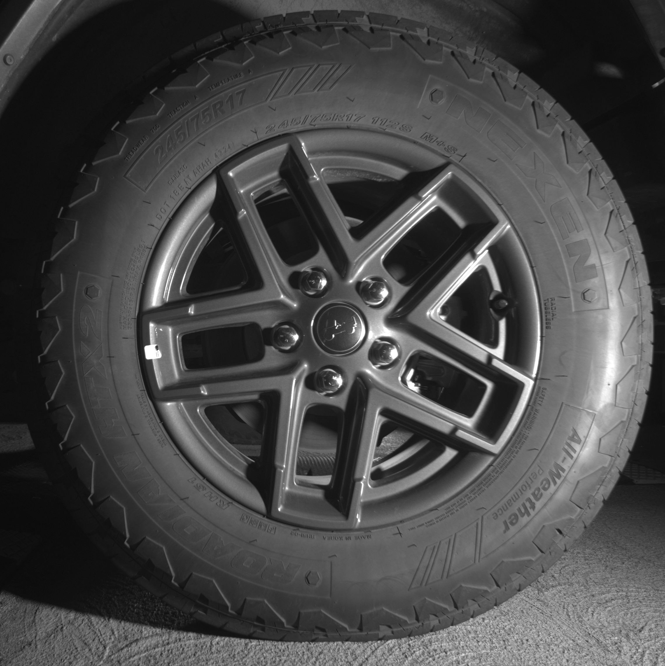 Thumbnail: 2025 Jeep Wrangler - 14