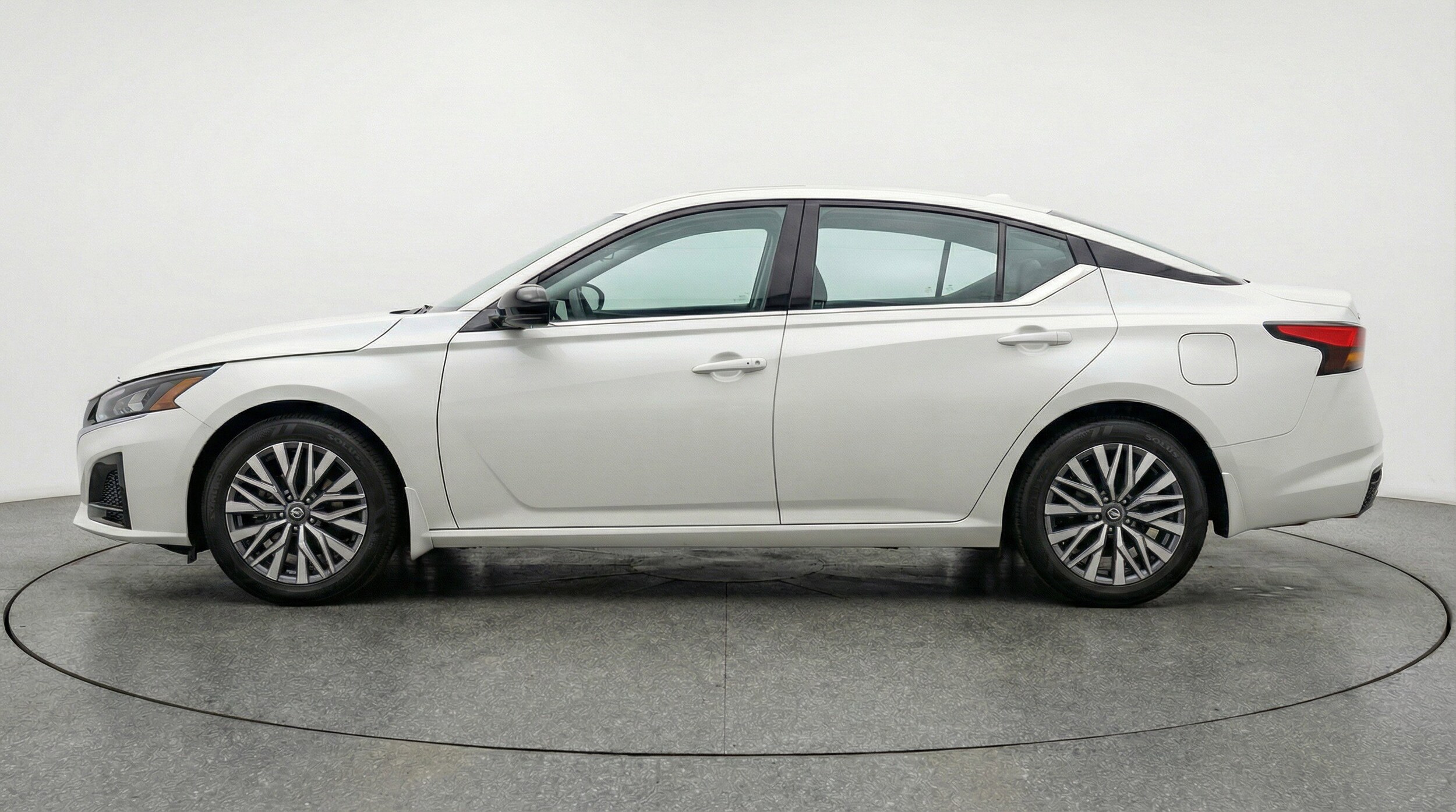 Thumbnail: 2025 Nissan Altima - 5