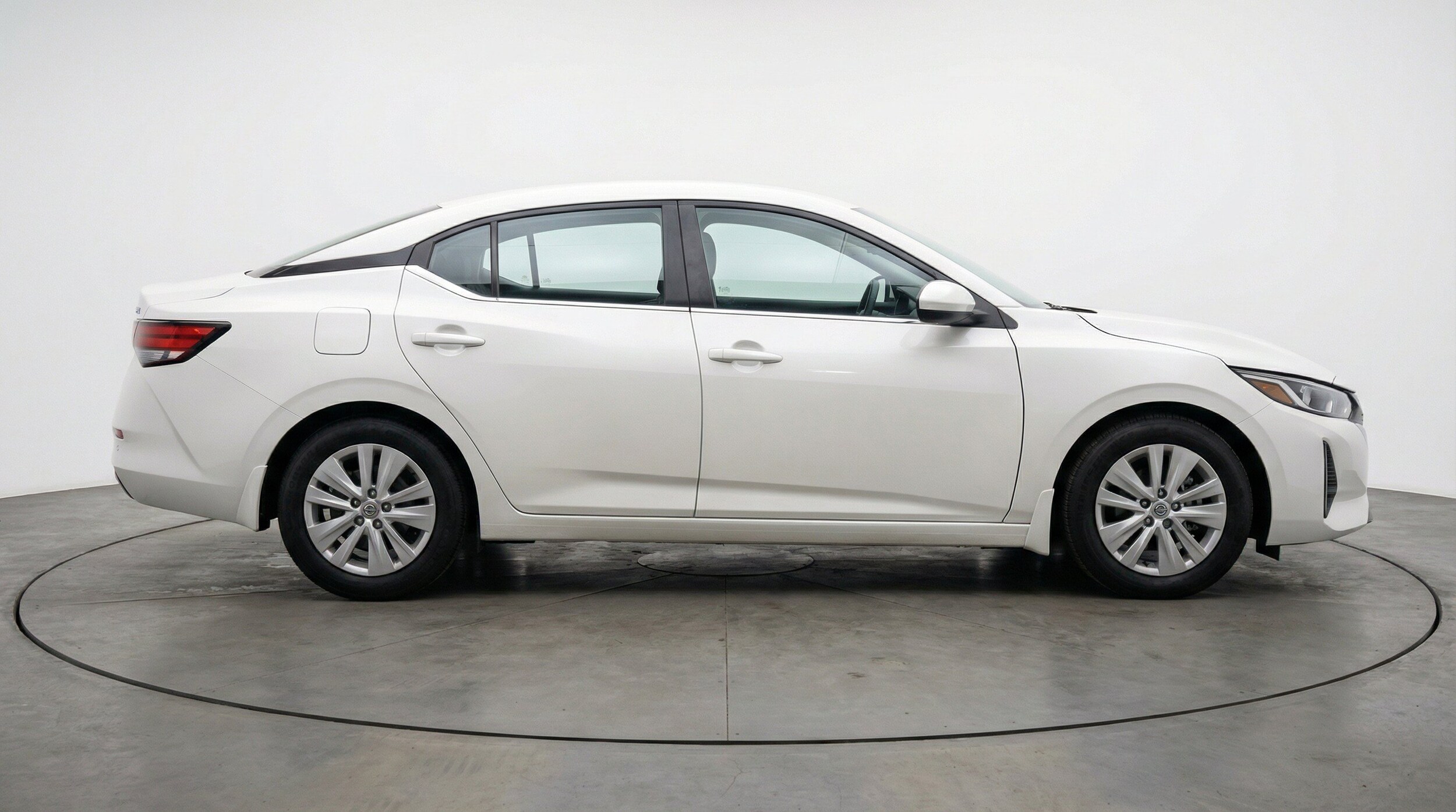 Thumbnail: 2025 Nissan Sentra - 11